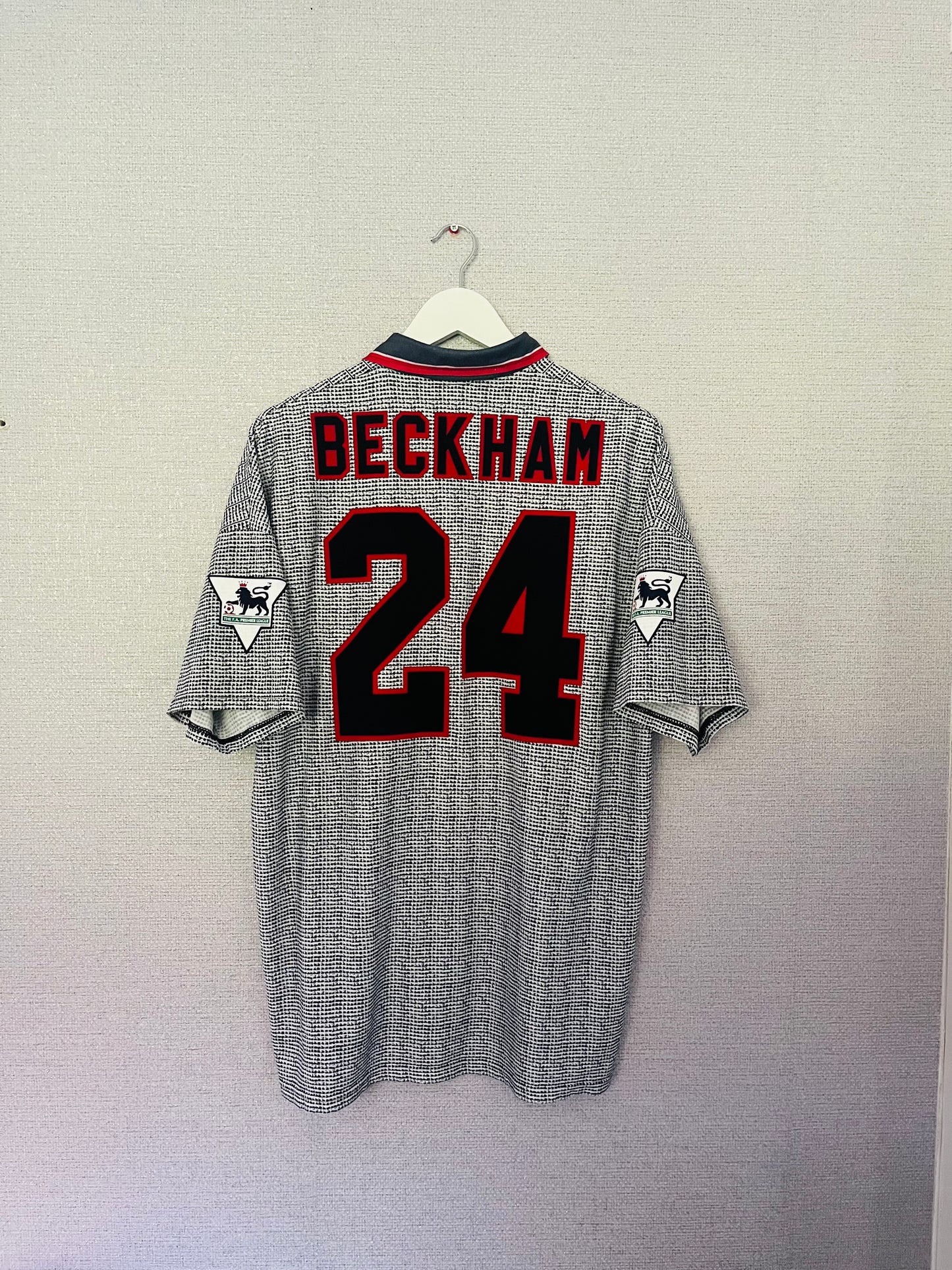 Manchester United away football shirt 1995/96 Beckham XL