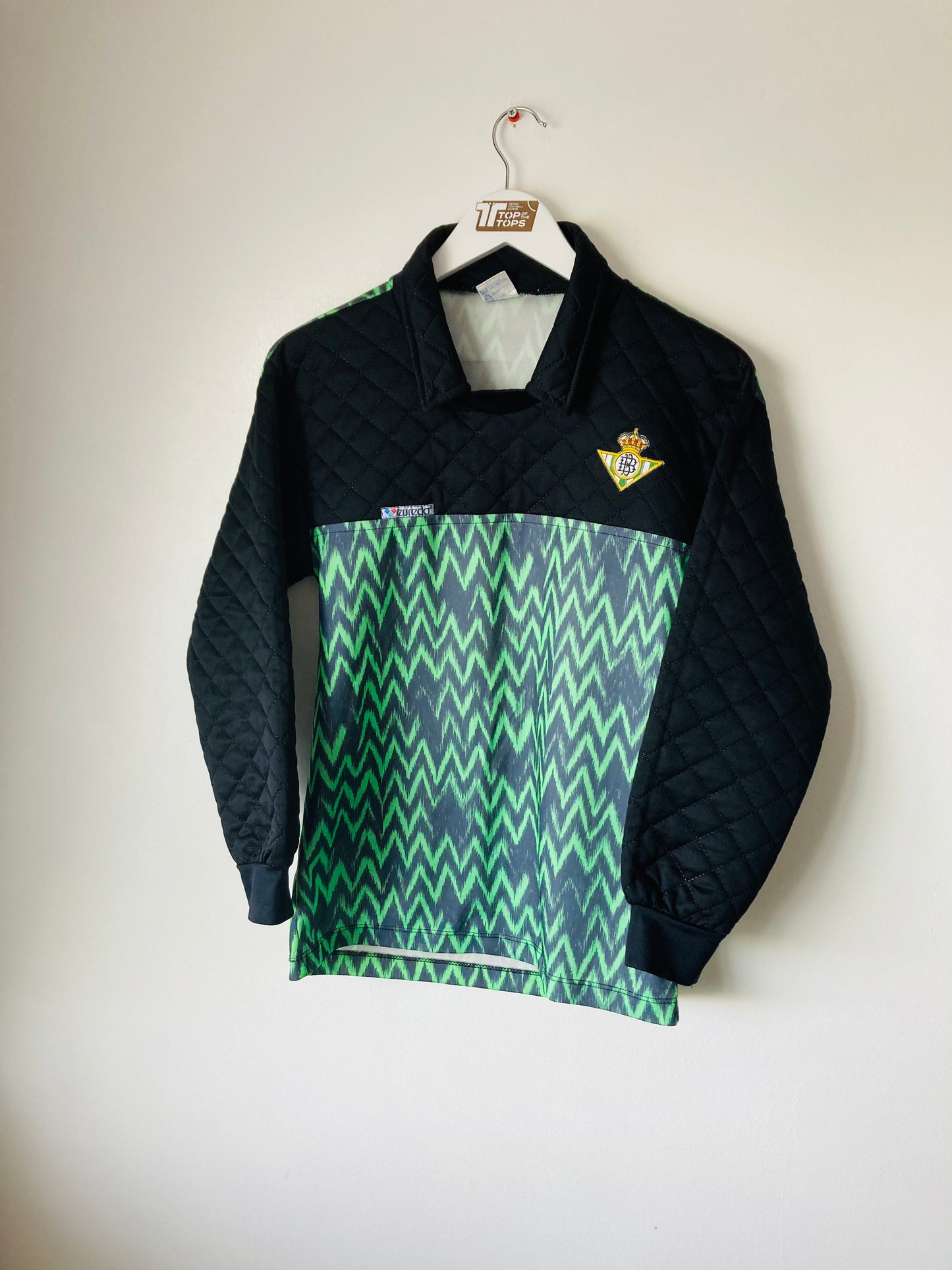 Real Betis goalkeeper football shirt 1990s Small