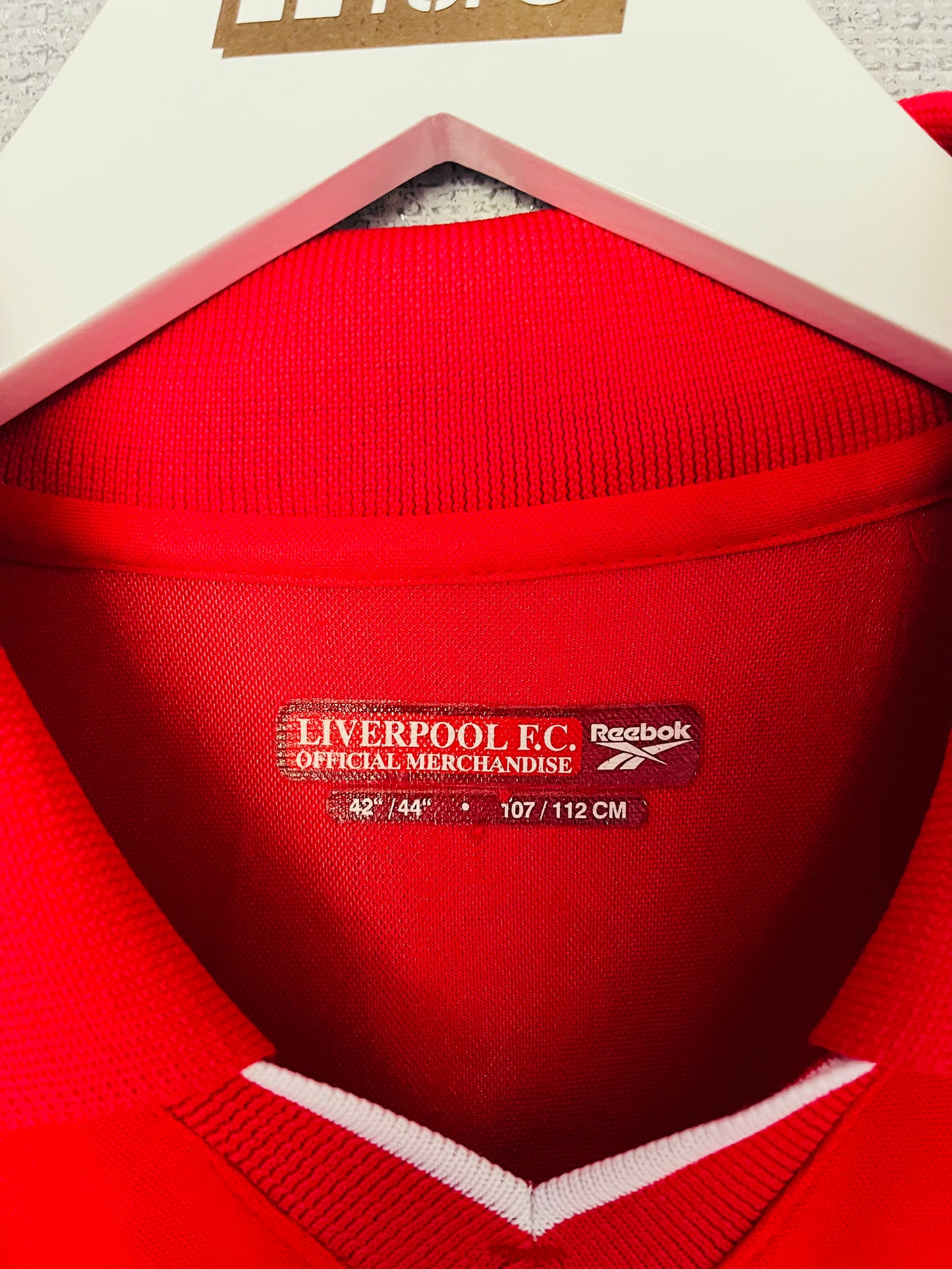 Liverpool home football shirt
2000/02 Gerrard Large
