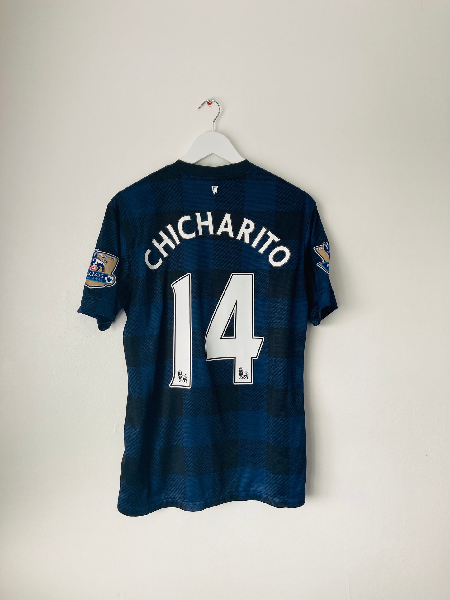 Manchester United away football shirt 2013/14 Chicharito medium