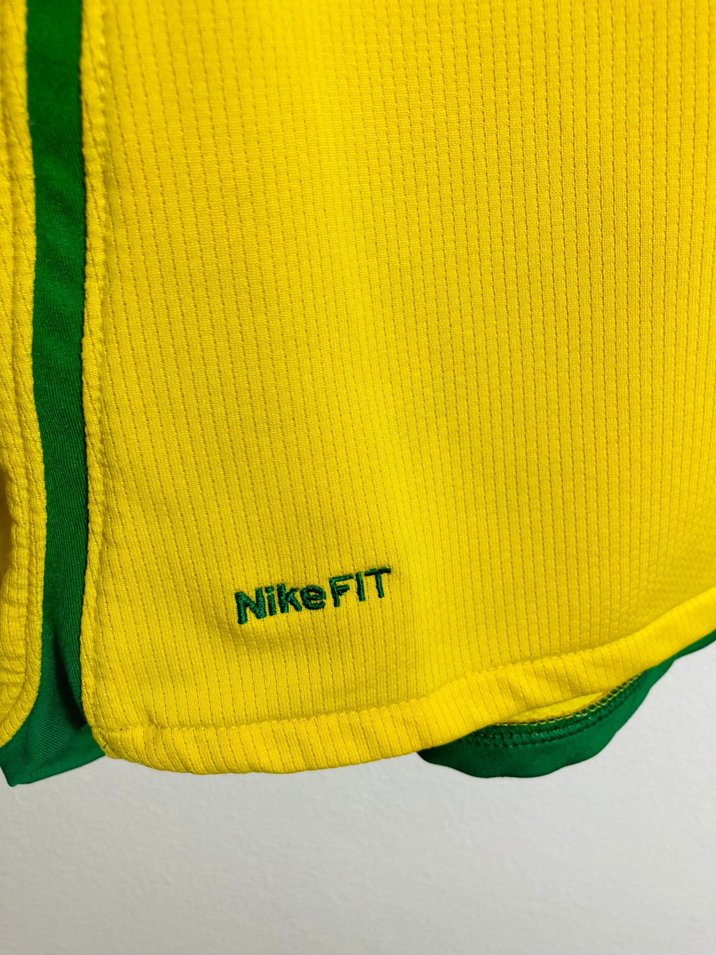 Brazil home football shirt
2008/10 Adriano Large