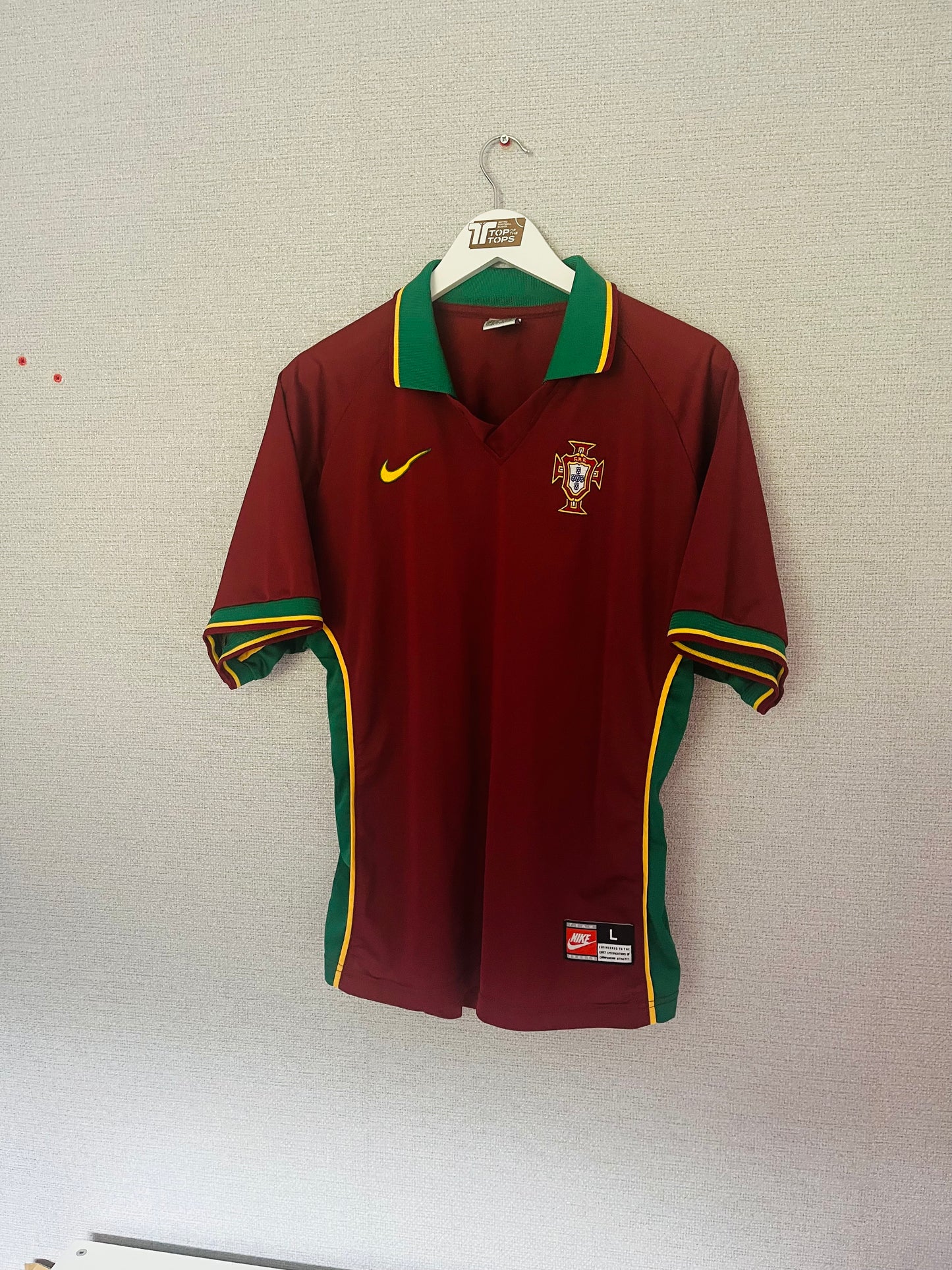 Portugal home football shirt 1997/98 Large