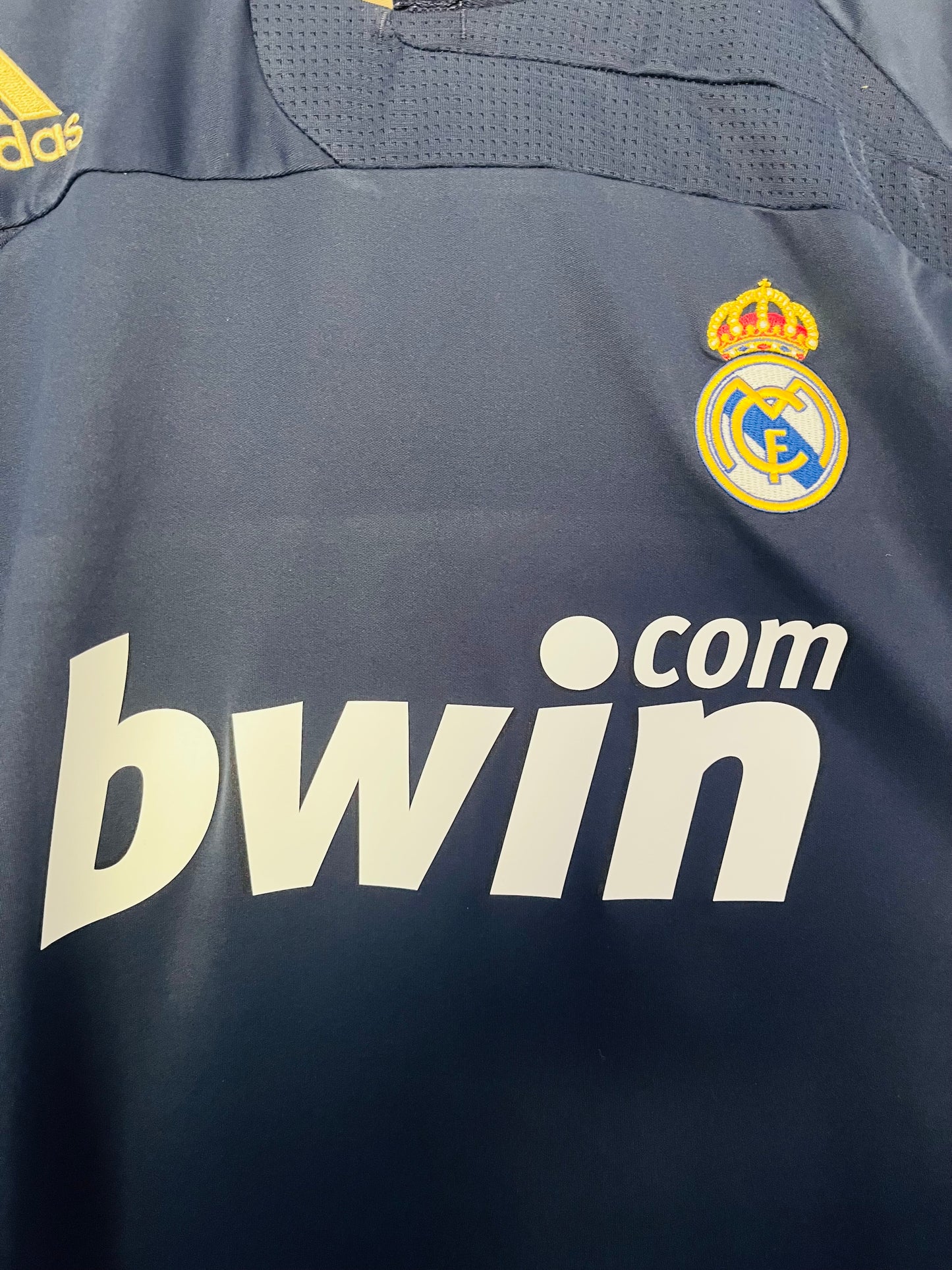 Real Madrid away football shirt
2007/08 Van Nistelrooy Medium