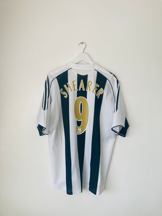Newcastle United home football shirt
2005/07 Shearer XL