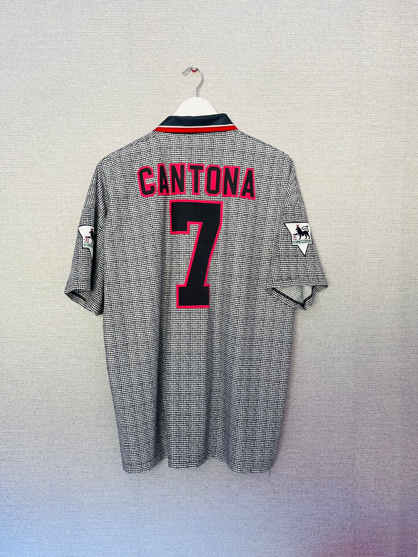 Manchester United away football shirt 1995/96 Cantona XL