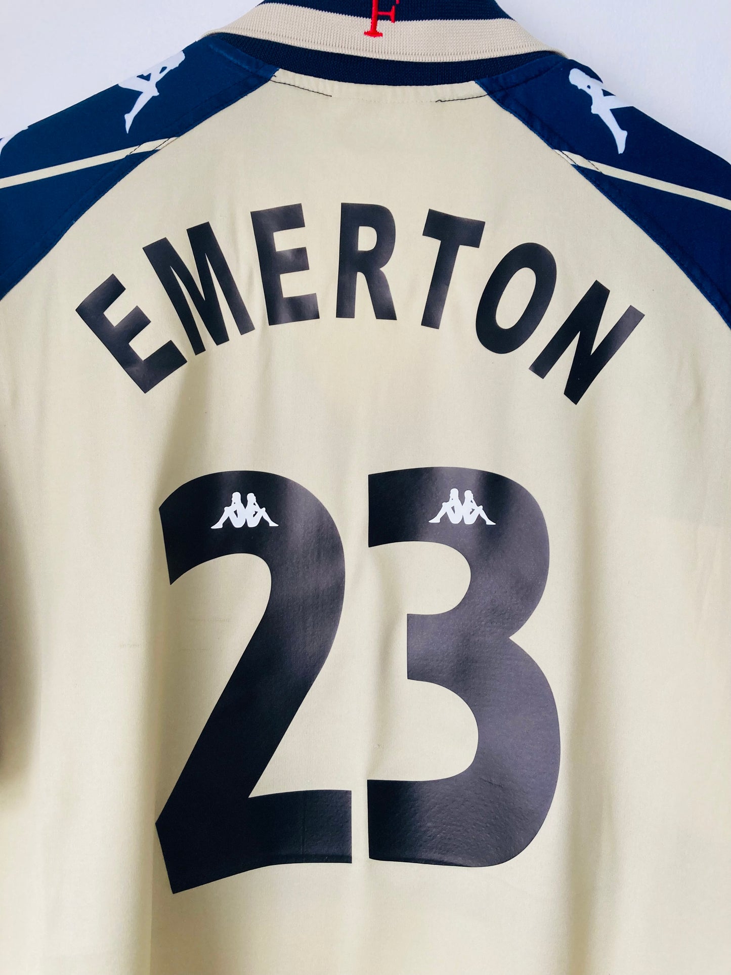 Feyenoord away football shirt
2000/01 Emerton XL