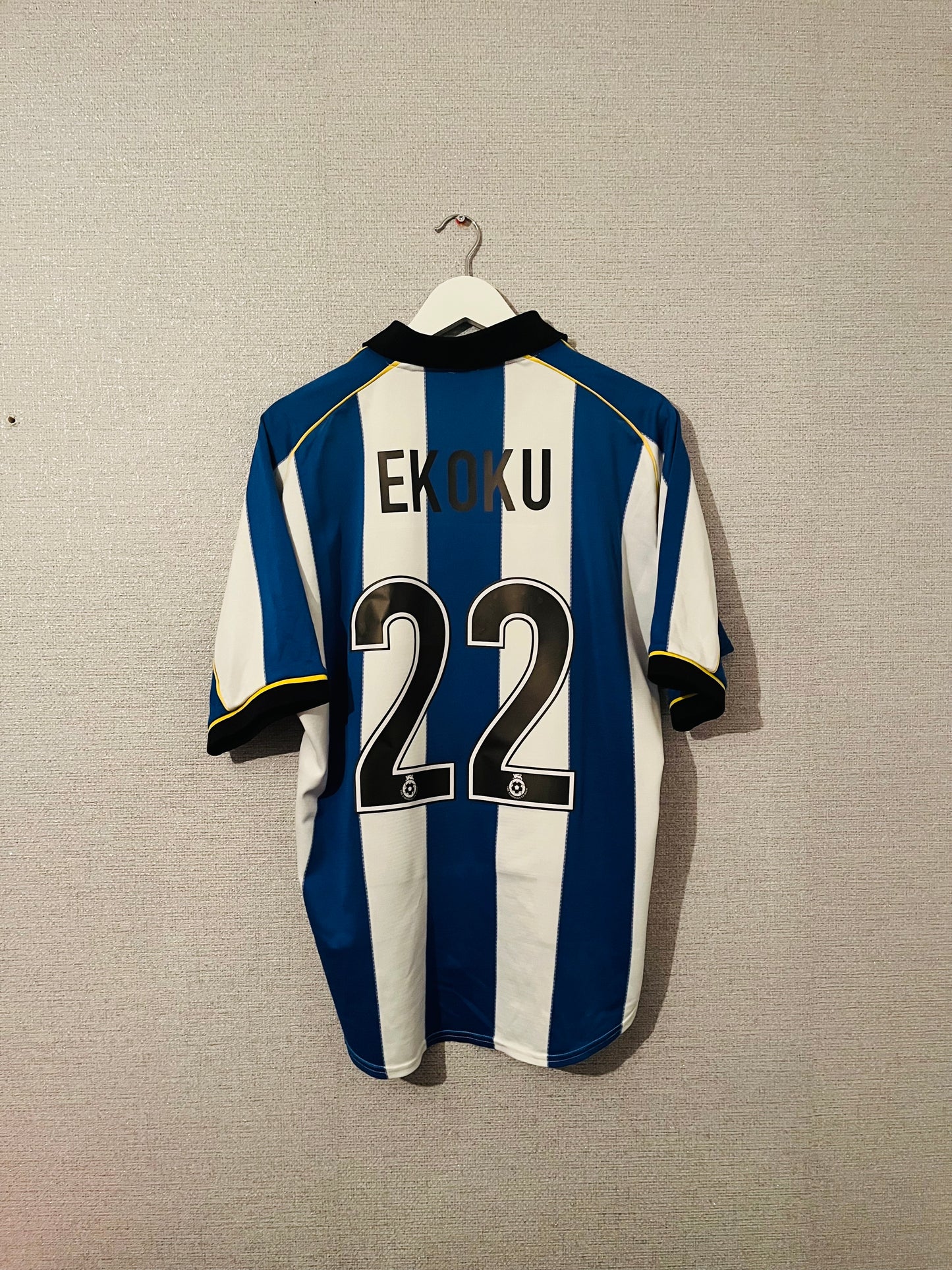 Sheffield Wednesday home football shirt 2000/01 Ekoku Large