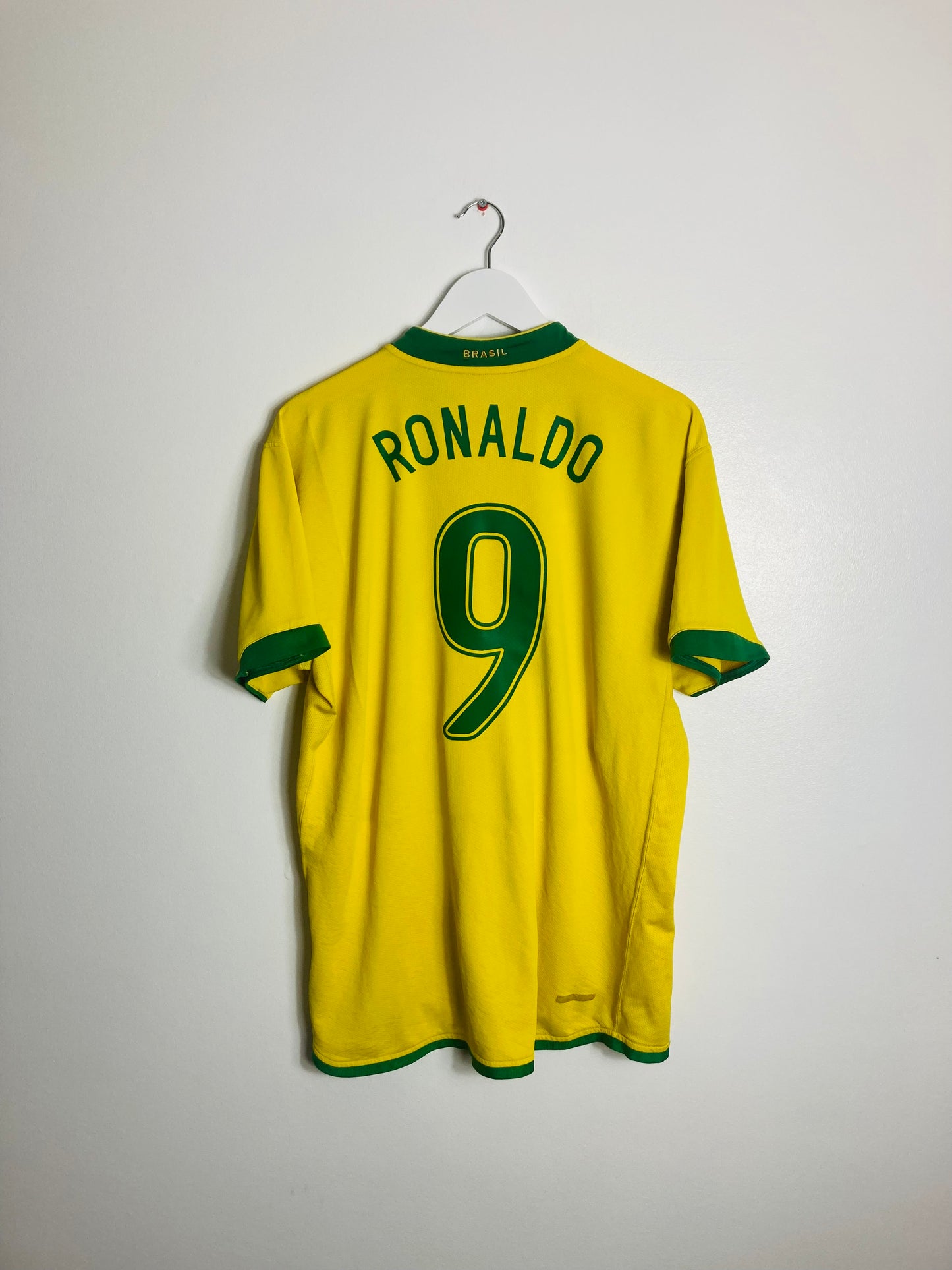 Brazil home football shirt 2006/07 R9 Large