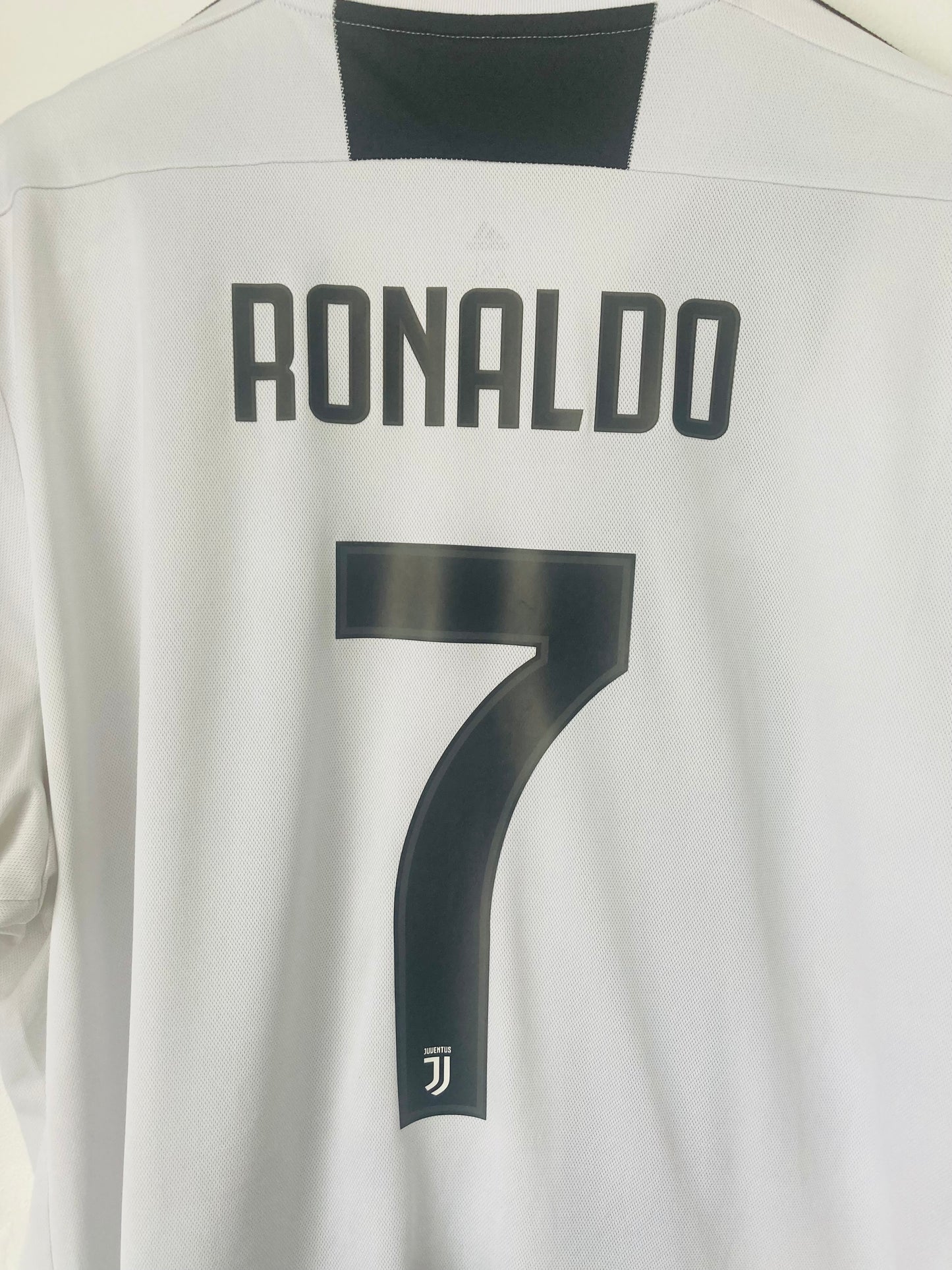 Juventus home football shirt 2018/19 CR7 XXL
