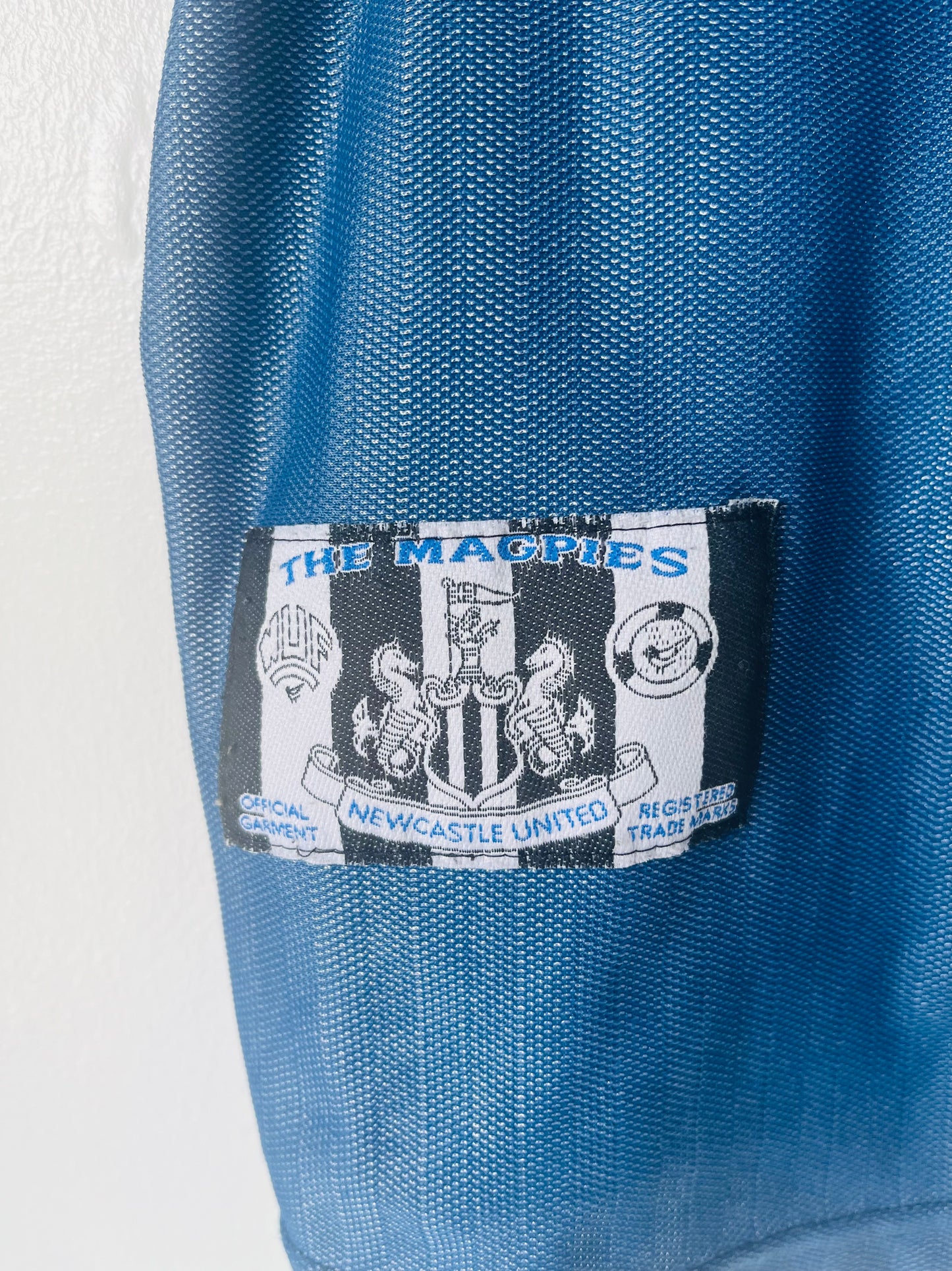 Newcastle United away football shirt 1996/97 Ginola Large