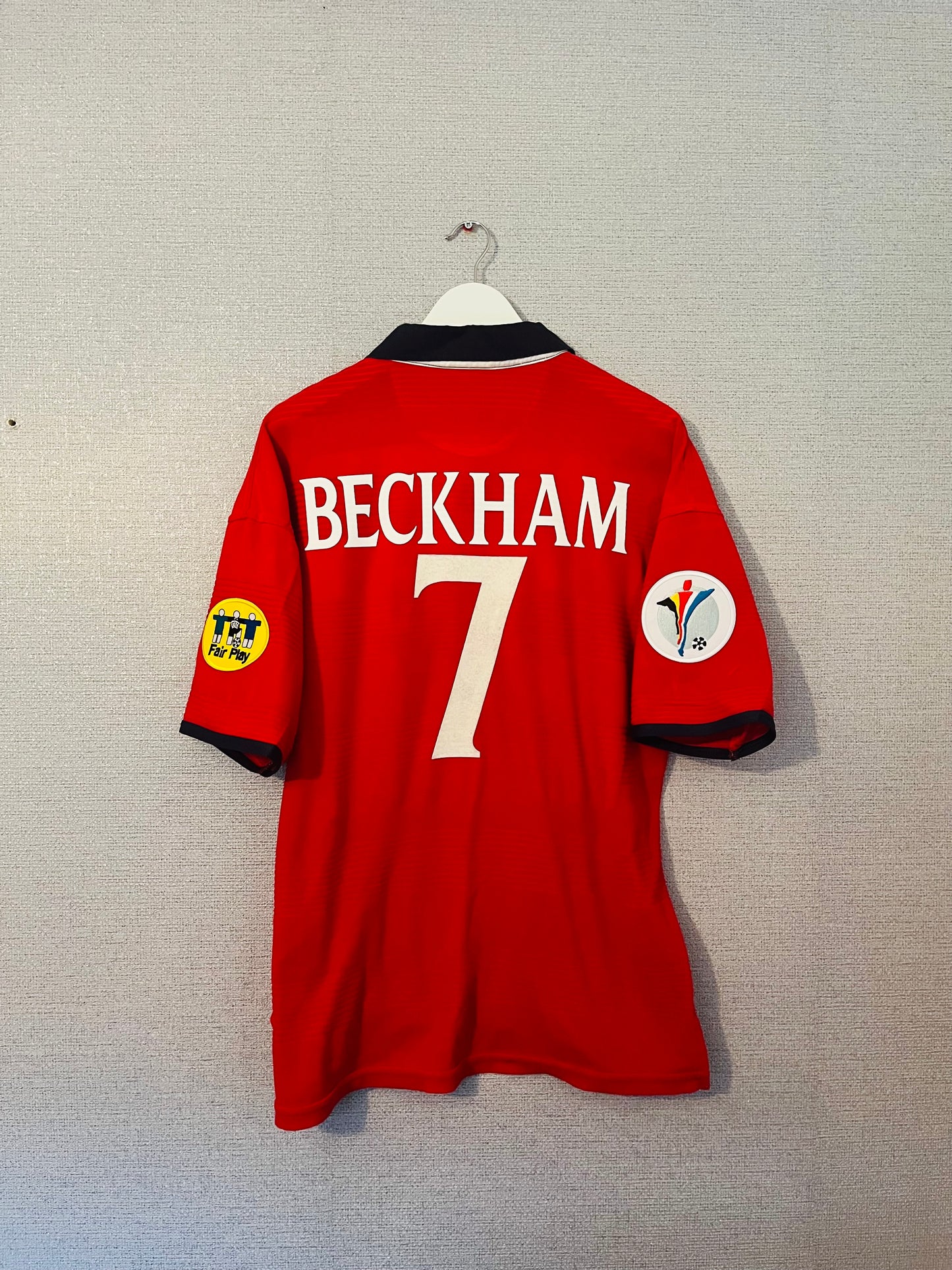 England away football shirt     Euro 2000 Beckham Large