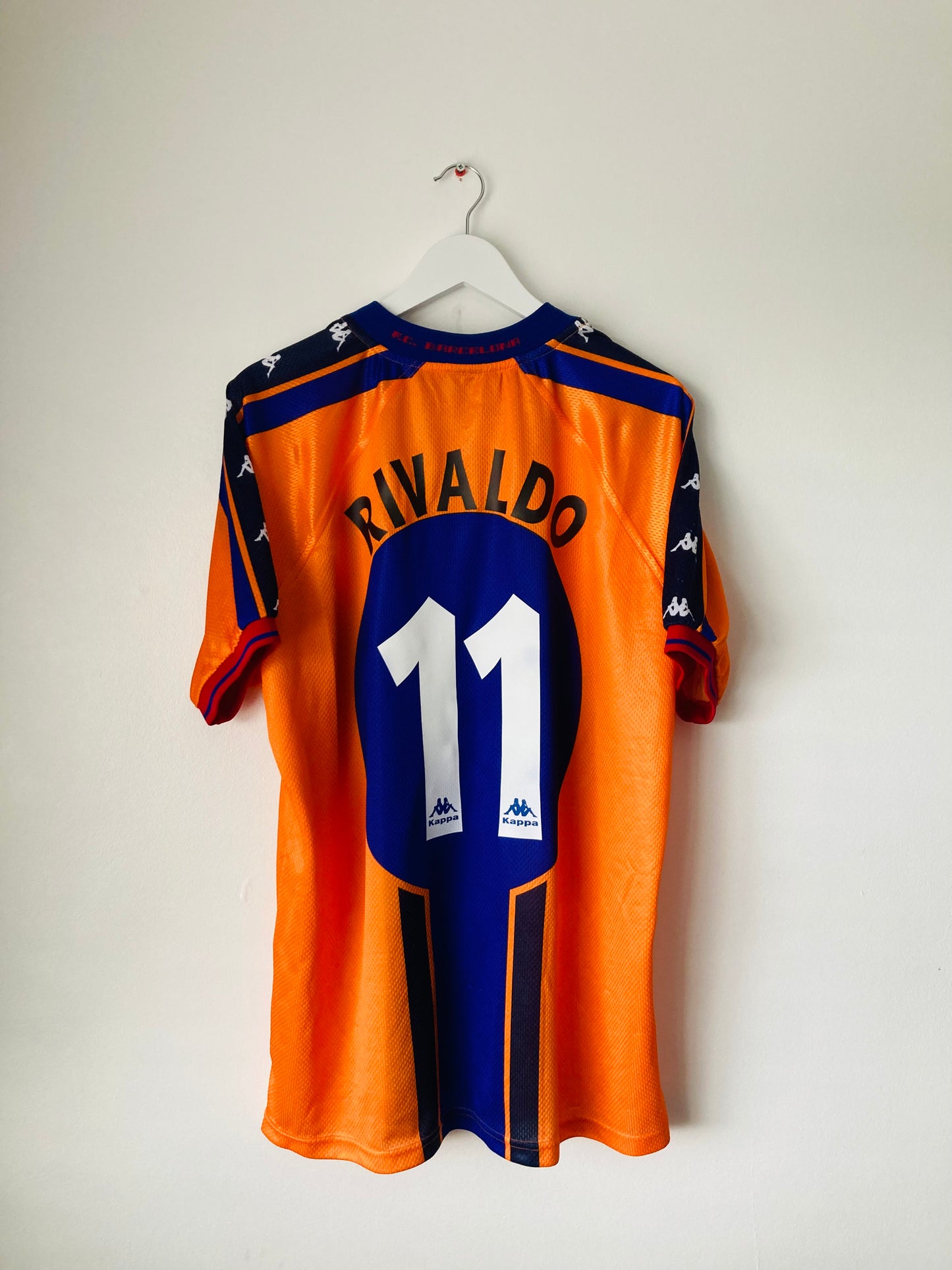 Barcelona away football shirt
1997/98 Rivaldo XXL