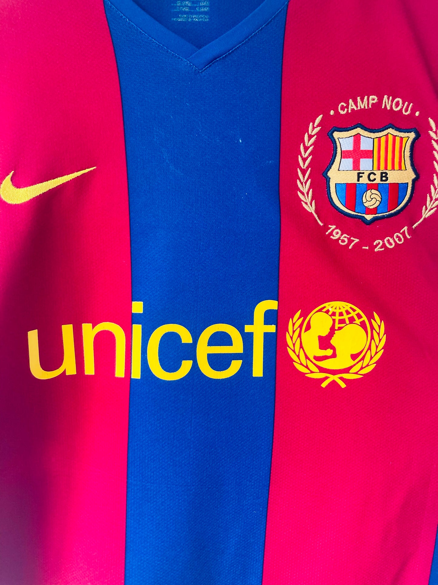 Barcelona home football shirt 2007/08 Ronaldinho Large