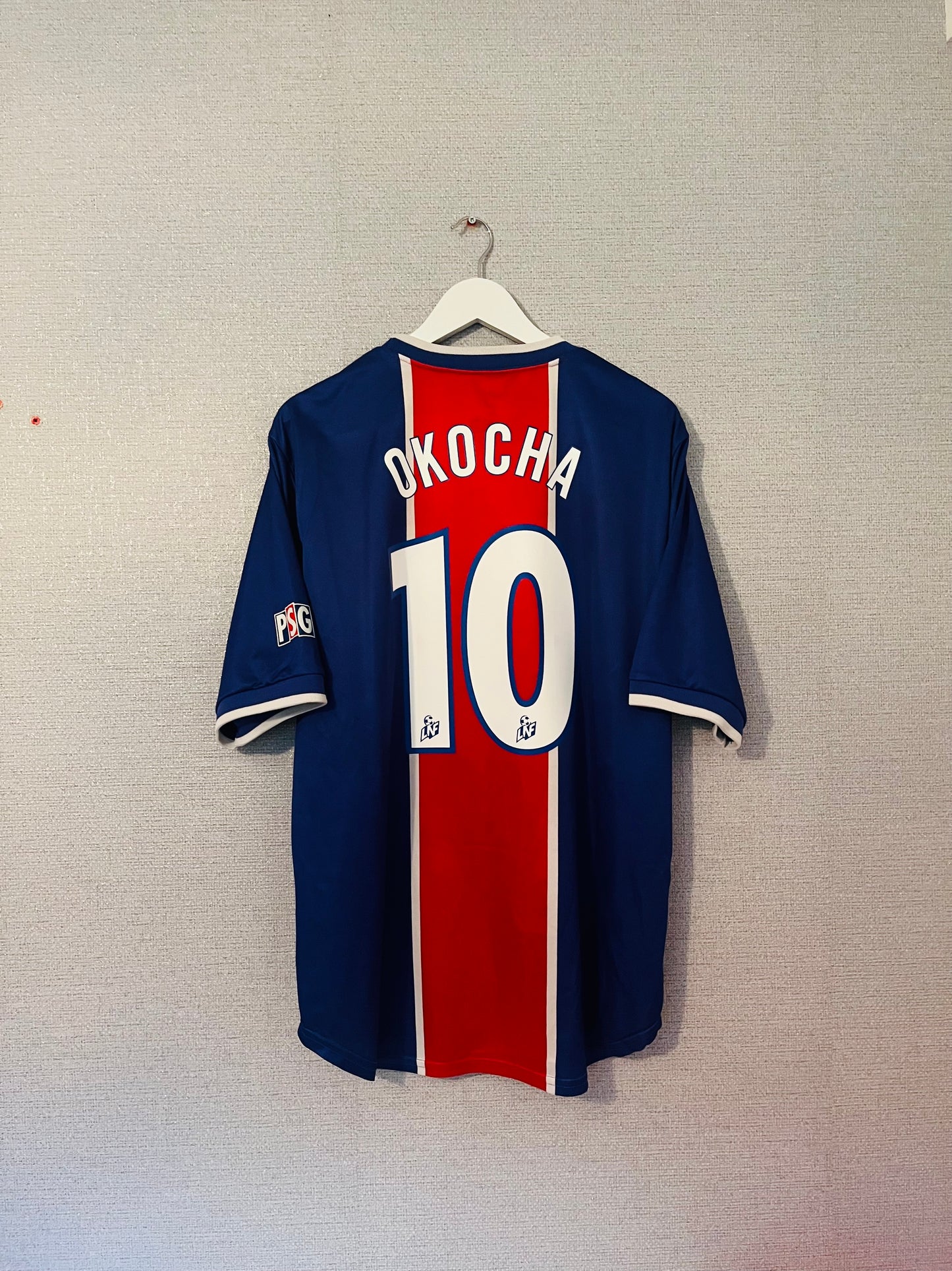PSG home football shirt
1999/2000 Okocha XL