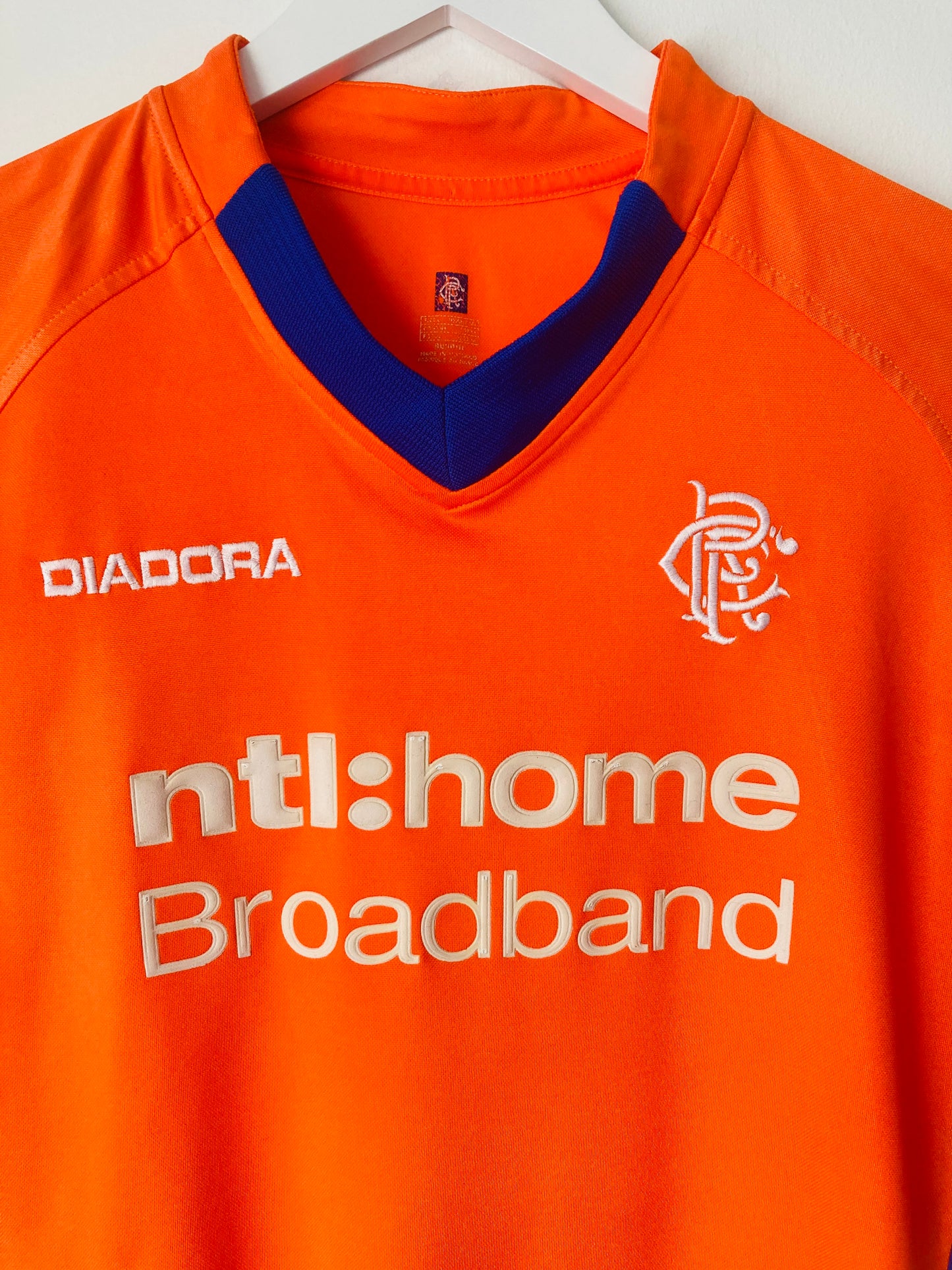 Glasgow Rangers away football shirt
2002/03 Amoruso large