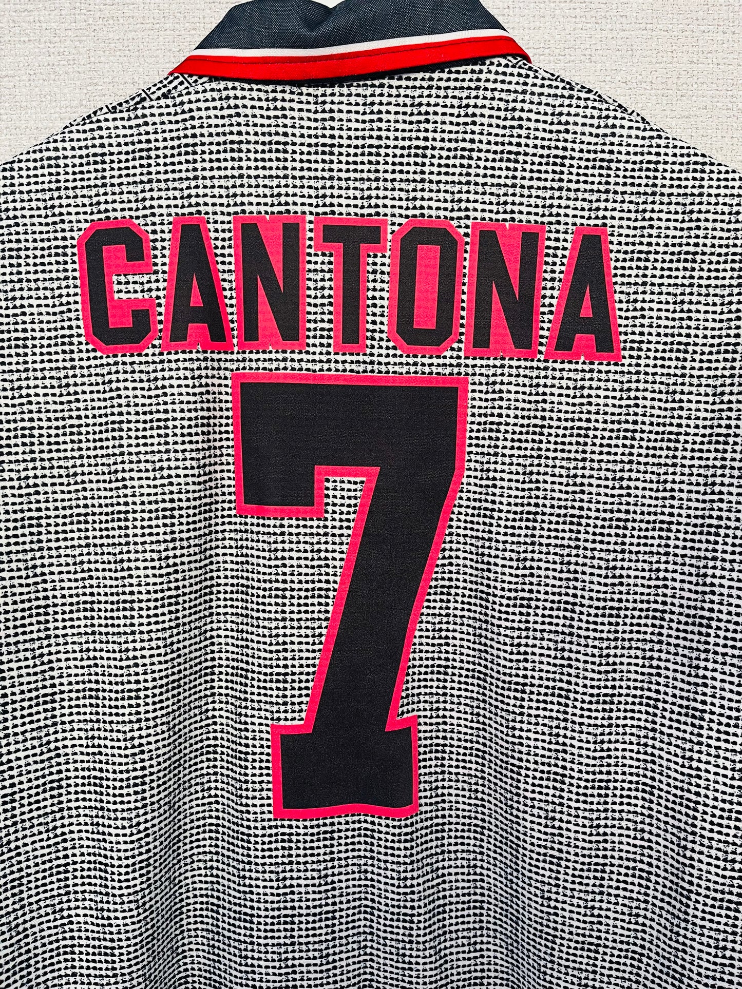 Manchester United away football shirt 1995/96 Cantona XL