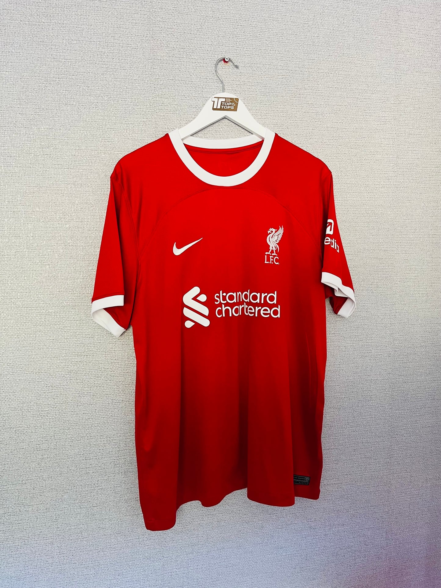 Liverpool home football shirt
2023/24 Jota XL