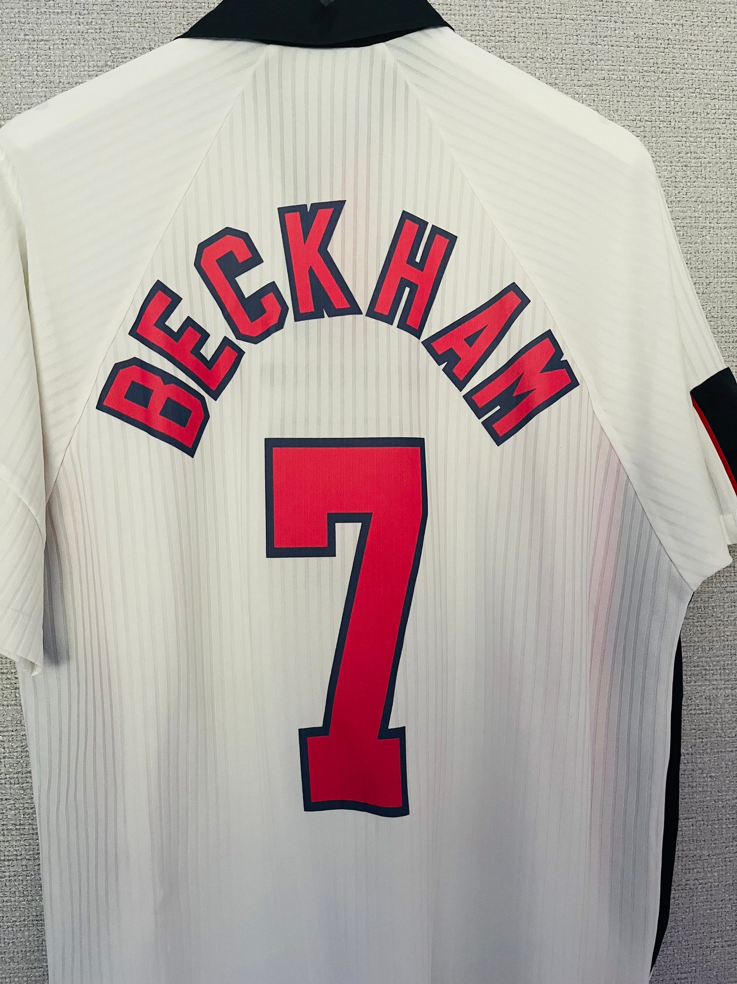 England home football shirt        W/C 1998 Beckham Large