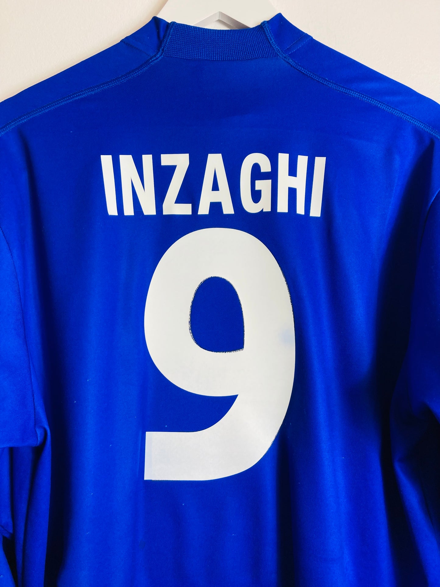 Italy home football shirt
1999/2000 Inzaghi Large