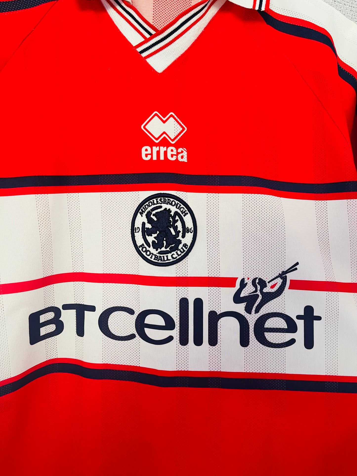 Middlesbrough home football shirt 2000/01 Karembeu Medium