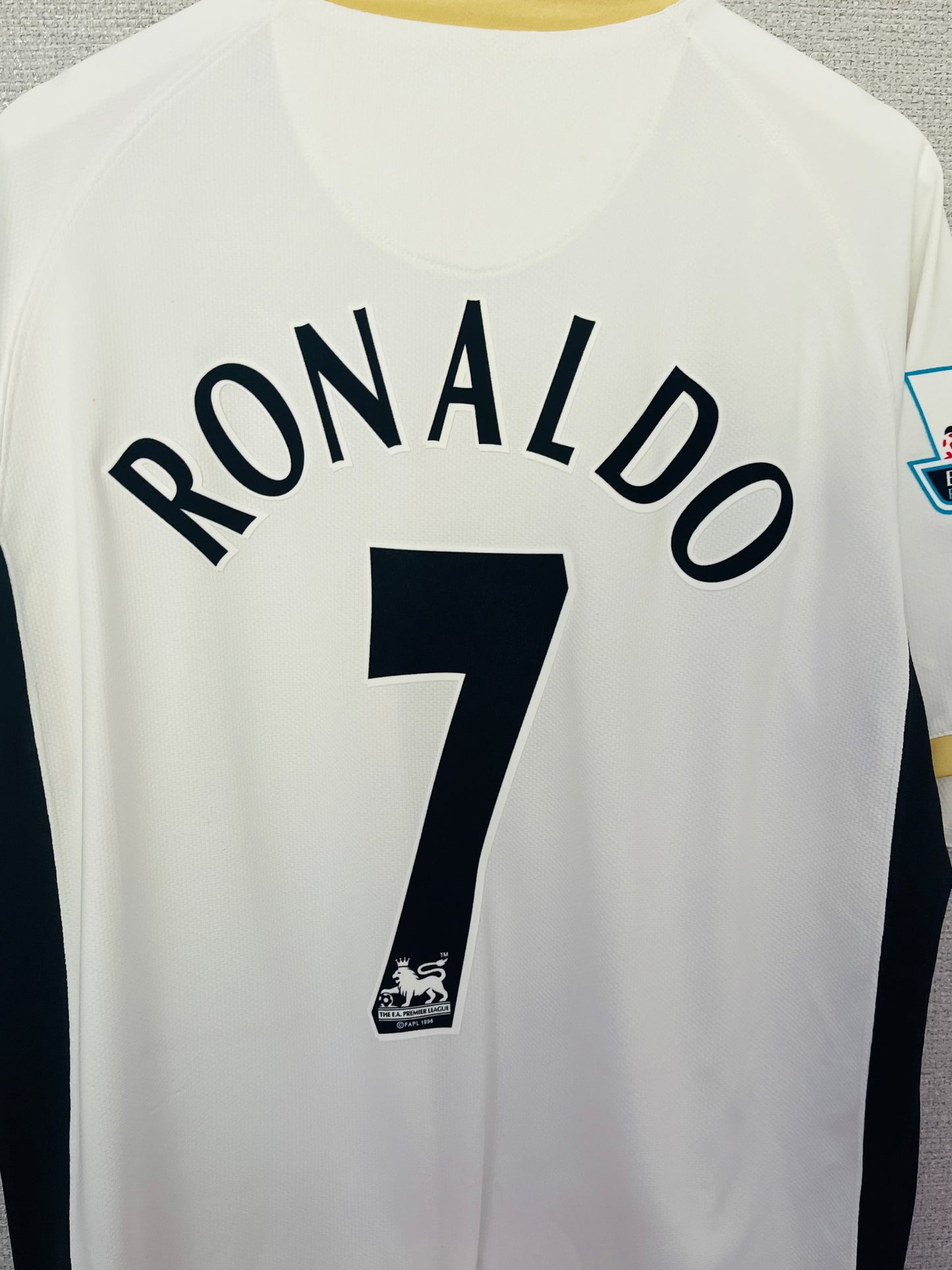 Manchester United away football shirt 2006/07 CR7 Large