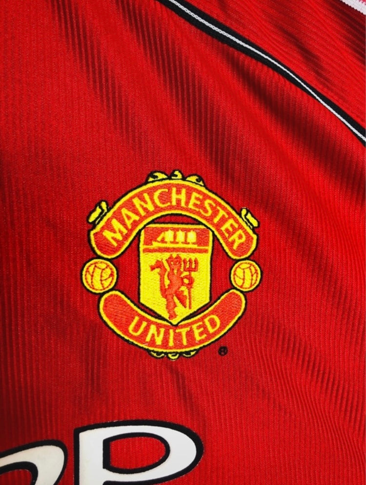 Manchester United home football shirt Beckham Medium