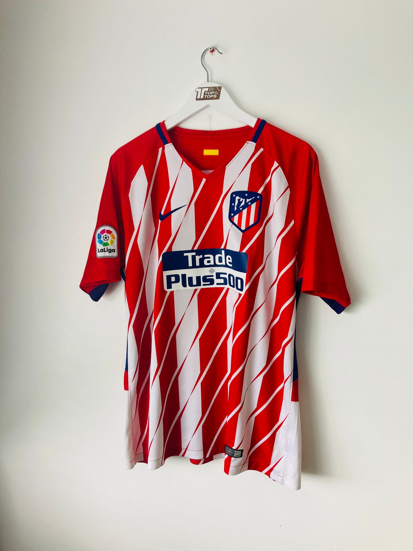Atletico Madrid home football shirt
2017/18 XL Torres