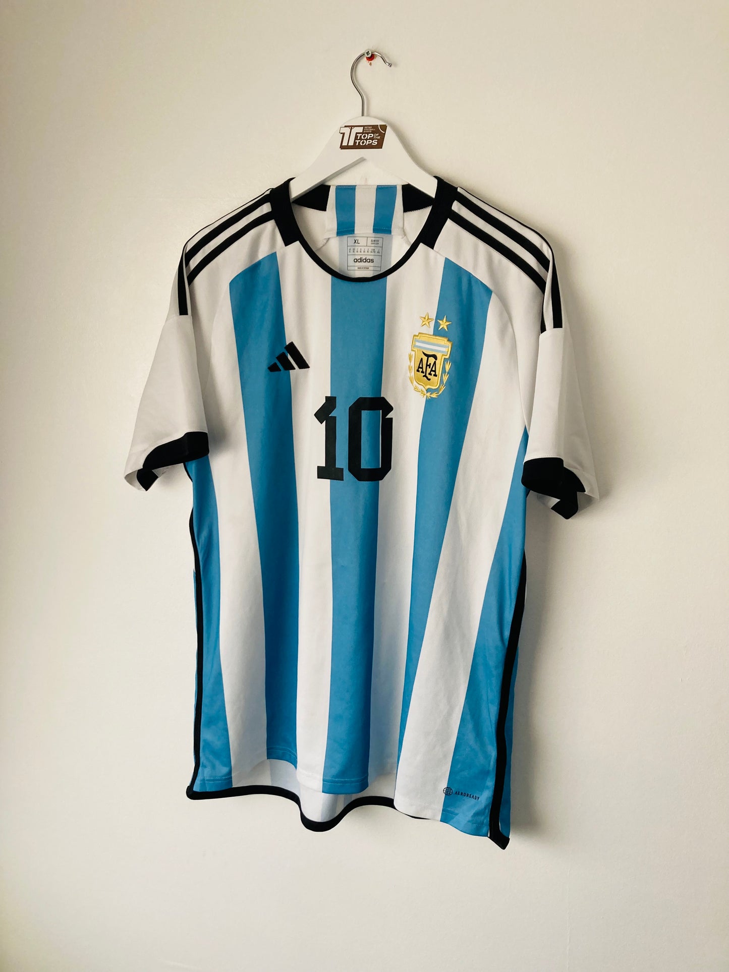 Argentina home football shirt
World Cup 2022 Messi XL