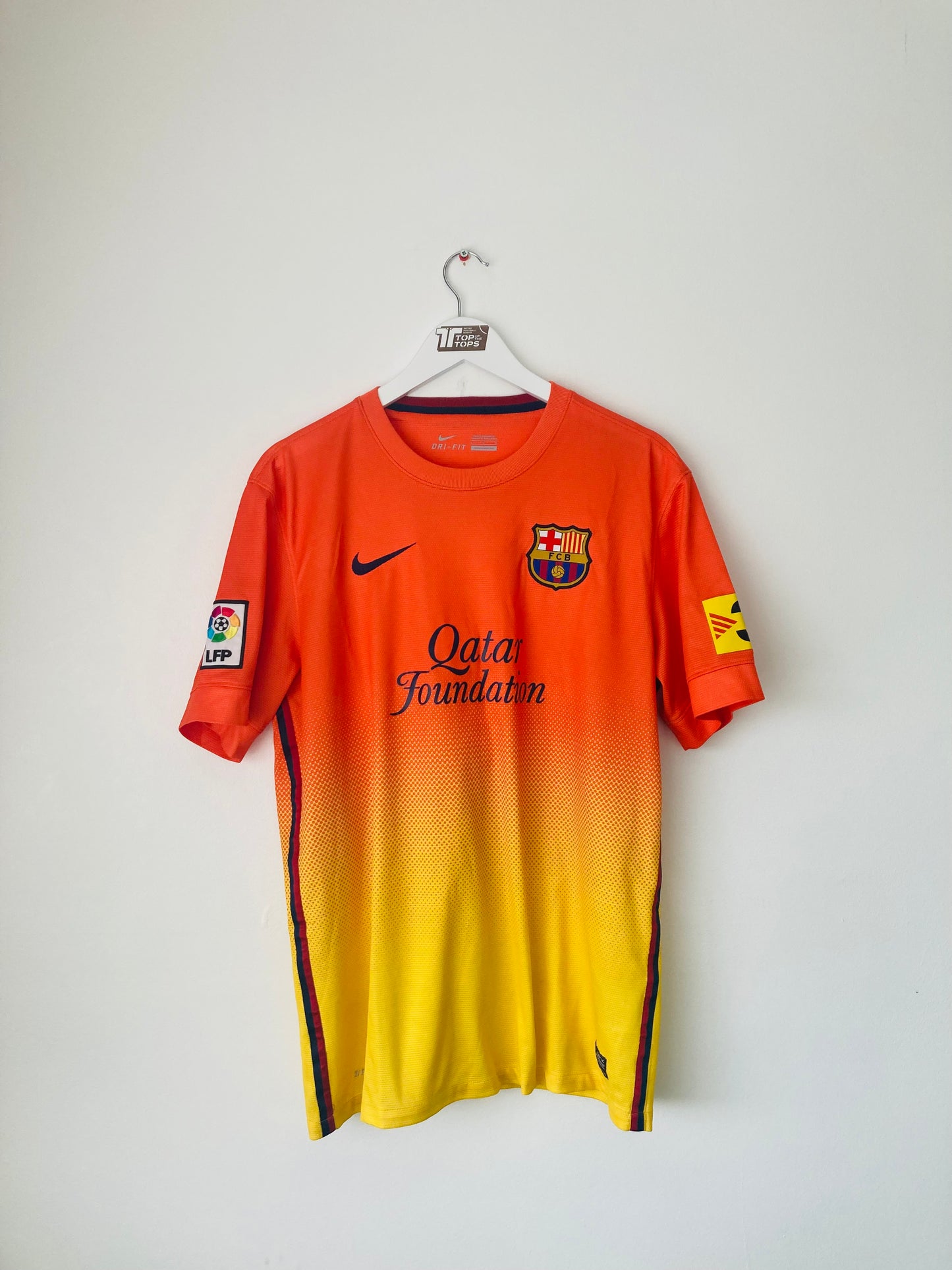 Barcelona away football shirt
2012/13 Neymar Jr Large