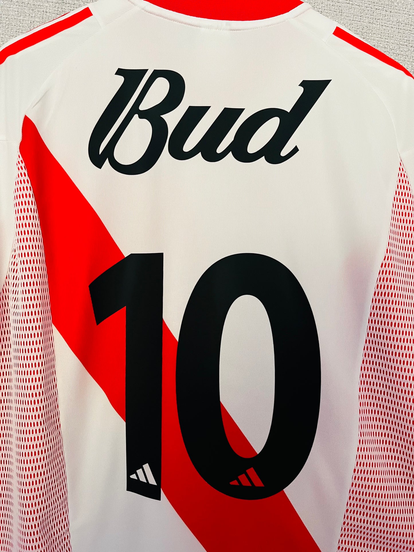 River Plate home football shirt
2002/03 10 (Ariel Ortega) Large