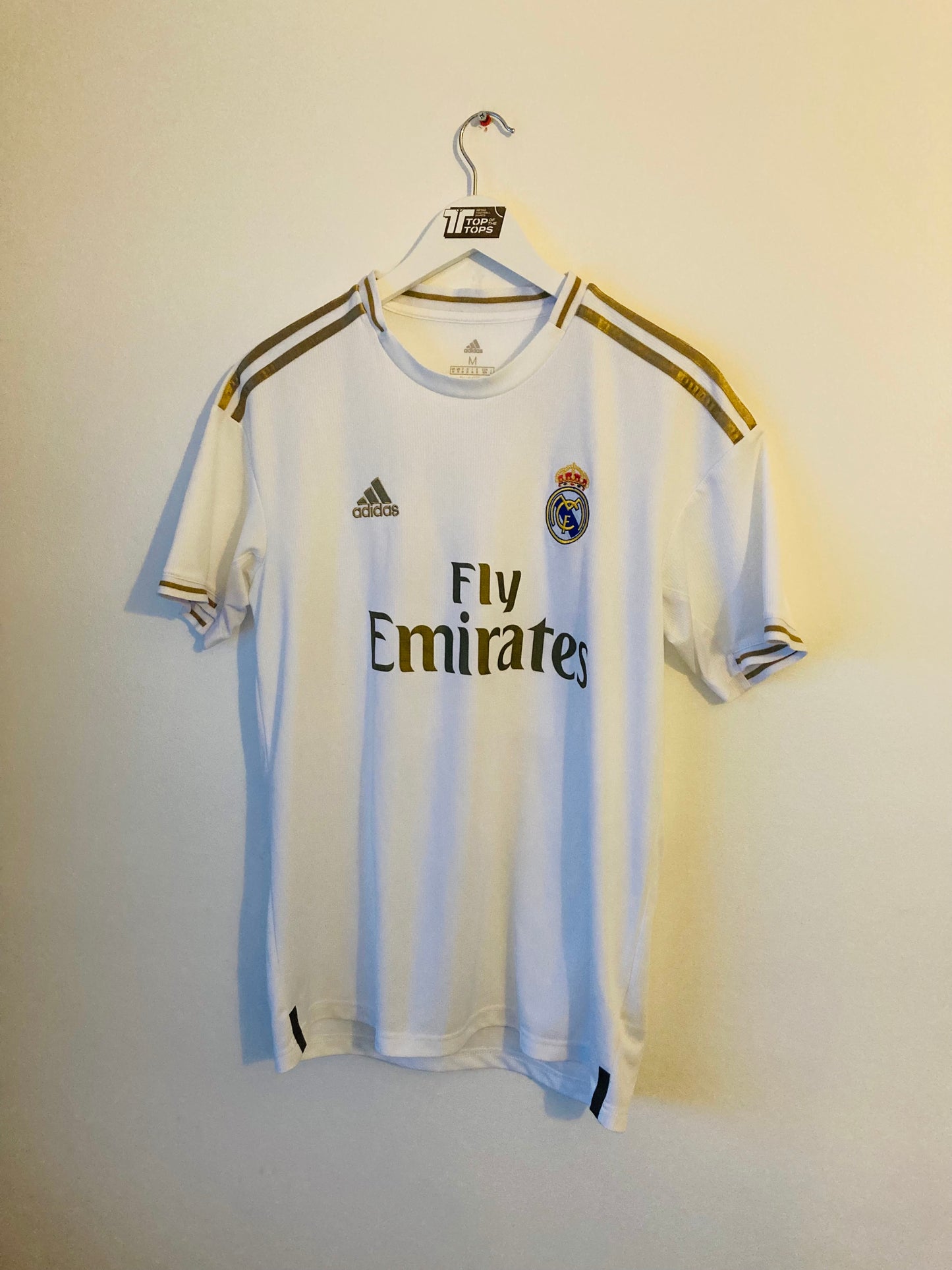 Real Madrid home football shirt 2018/19 Valverde medium