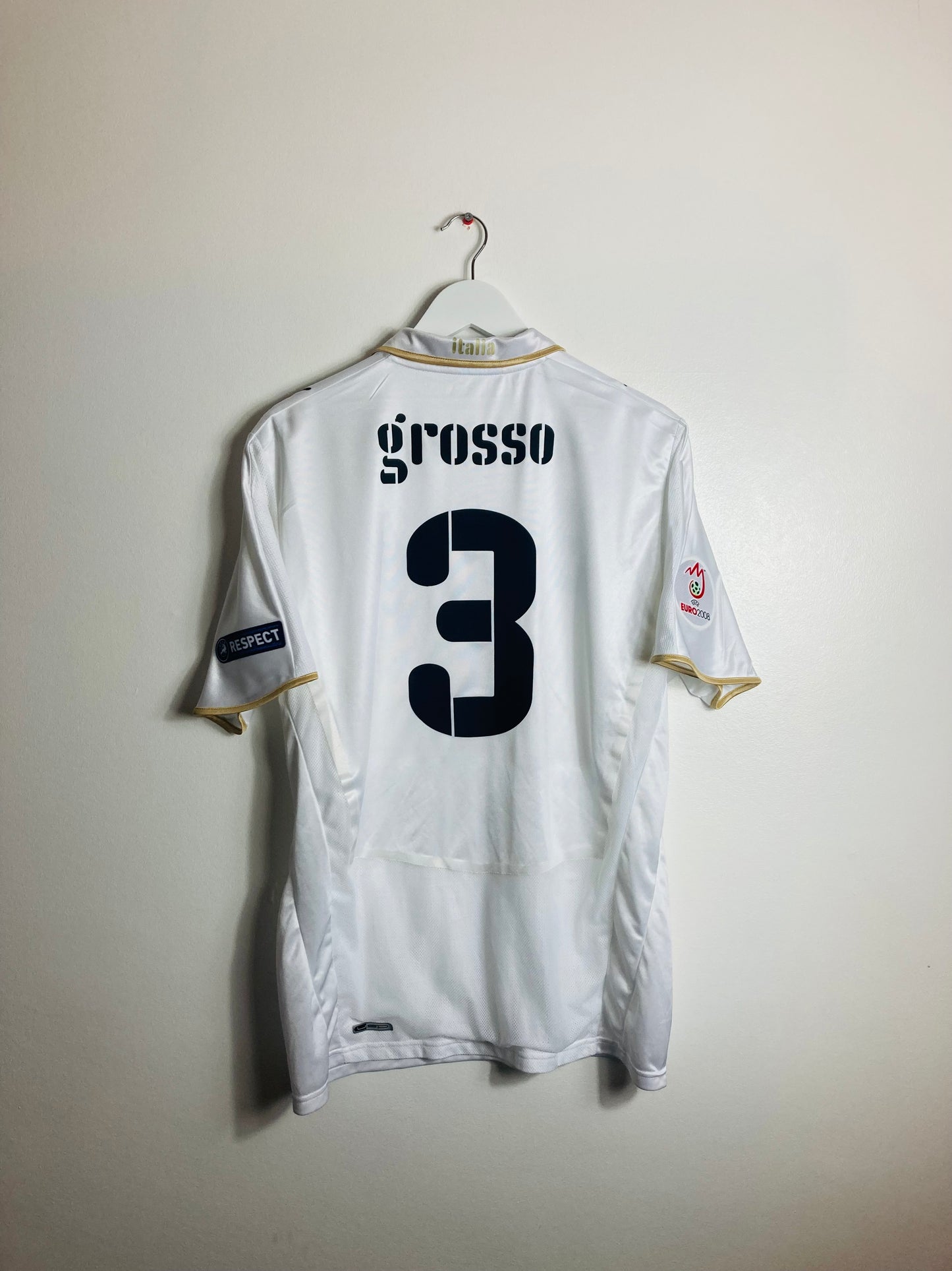 Italy away football shirt
Euro 2008 Grosso Large