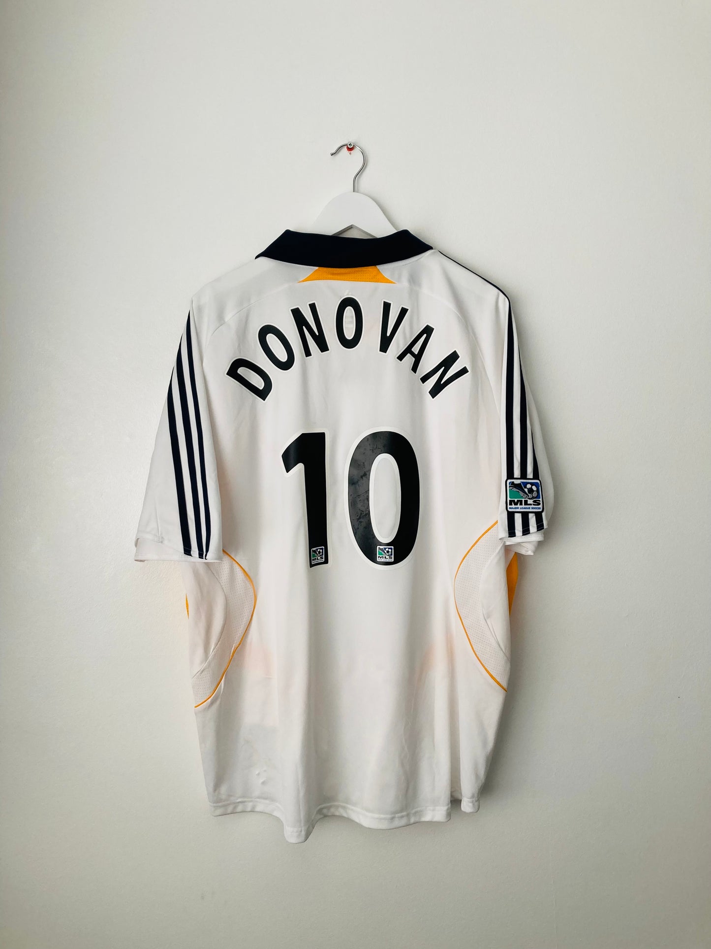 LA Galaxy home football shirt
2007/08 Donovan XL