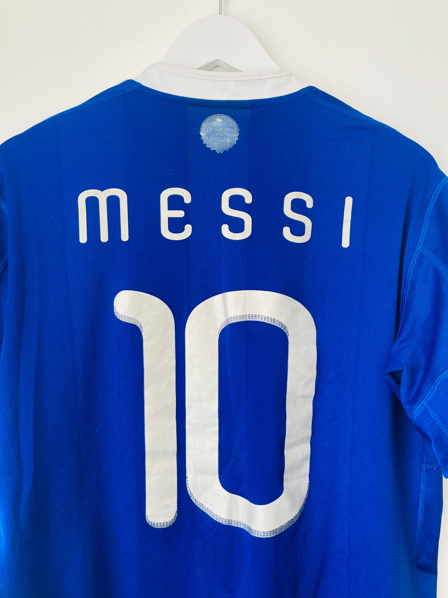 Argentina away football shirt W/C 2010 Messi Medium