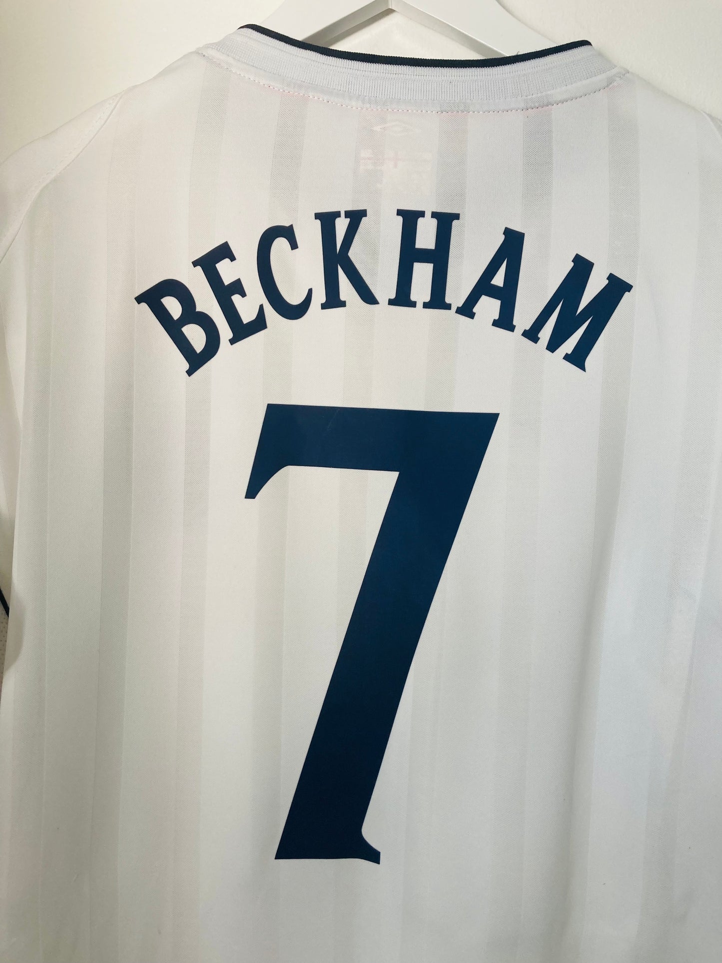 England home football shirt
W/C 2002 Beckham XL