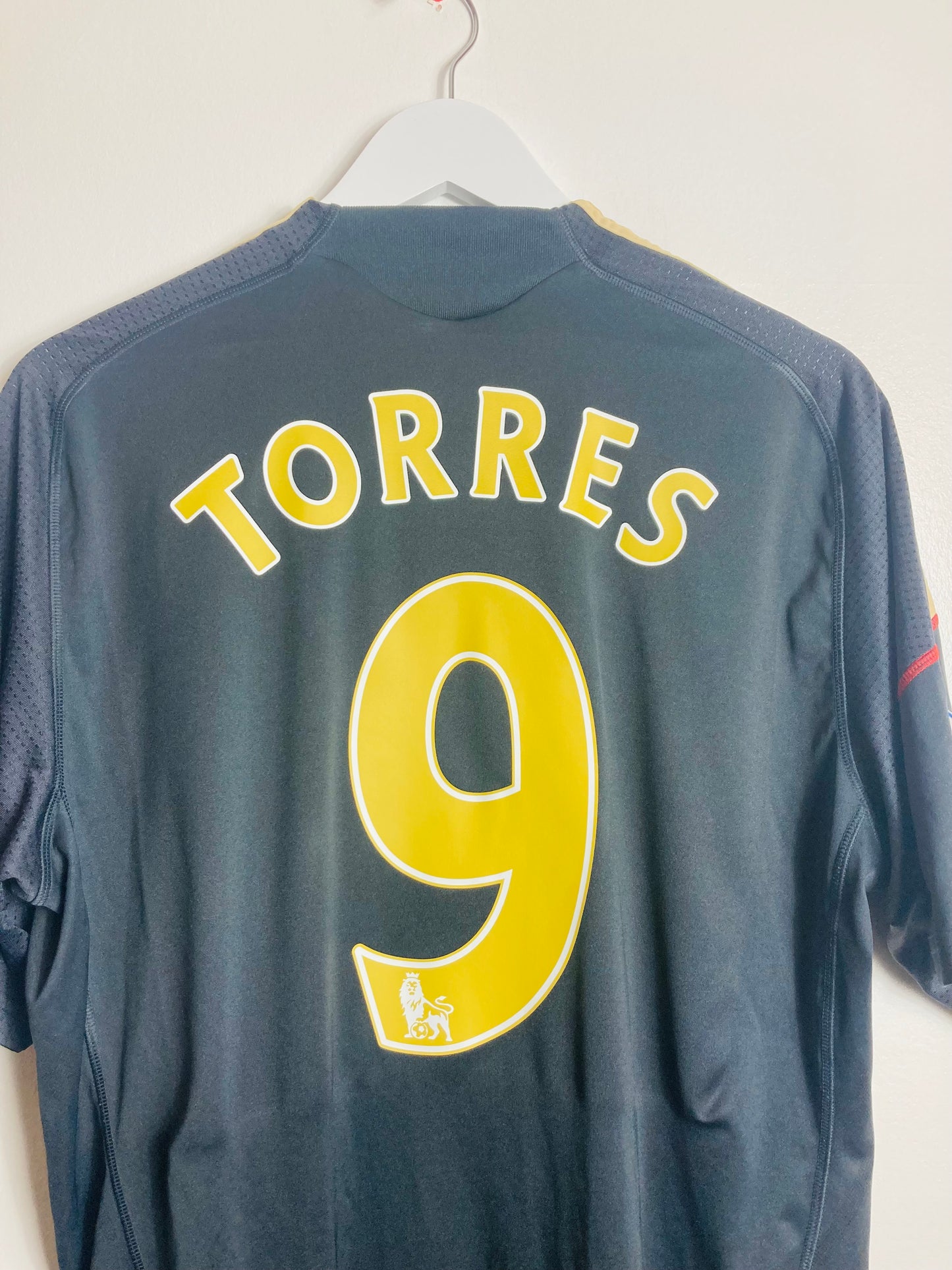 Liverpool away football shirt 2009/10 Torres Large