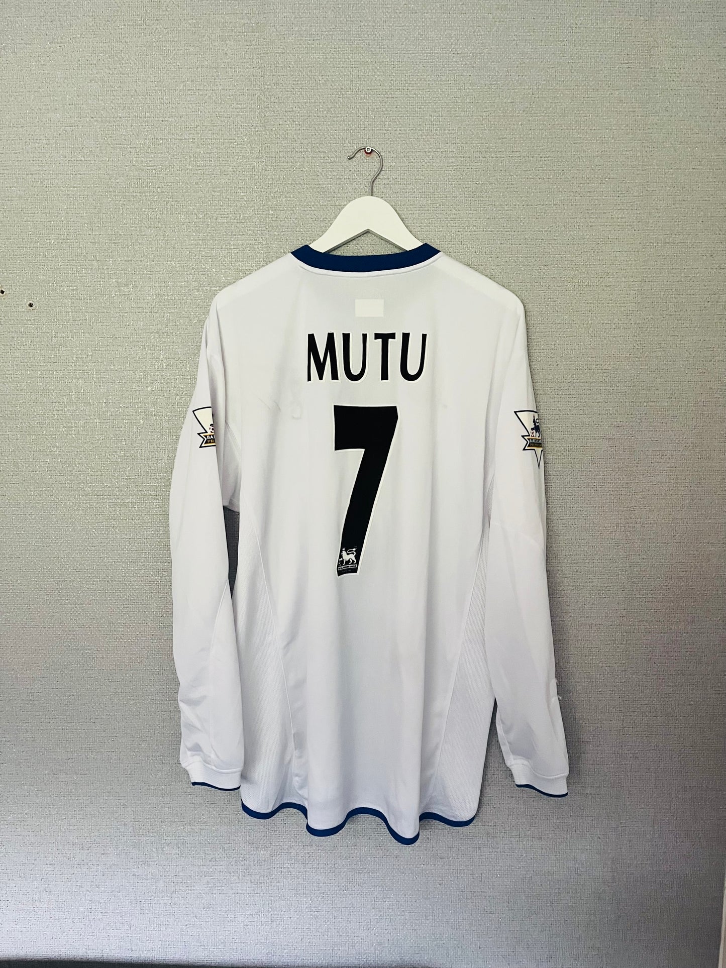 Chelsea away football shirt 2003/04 Mutu XL