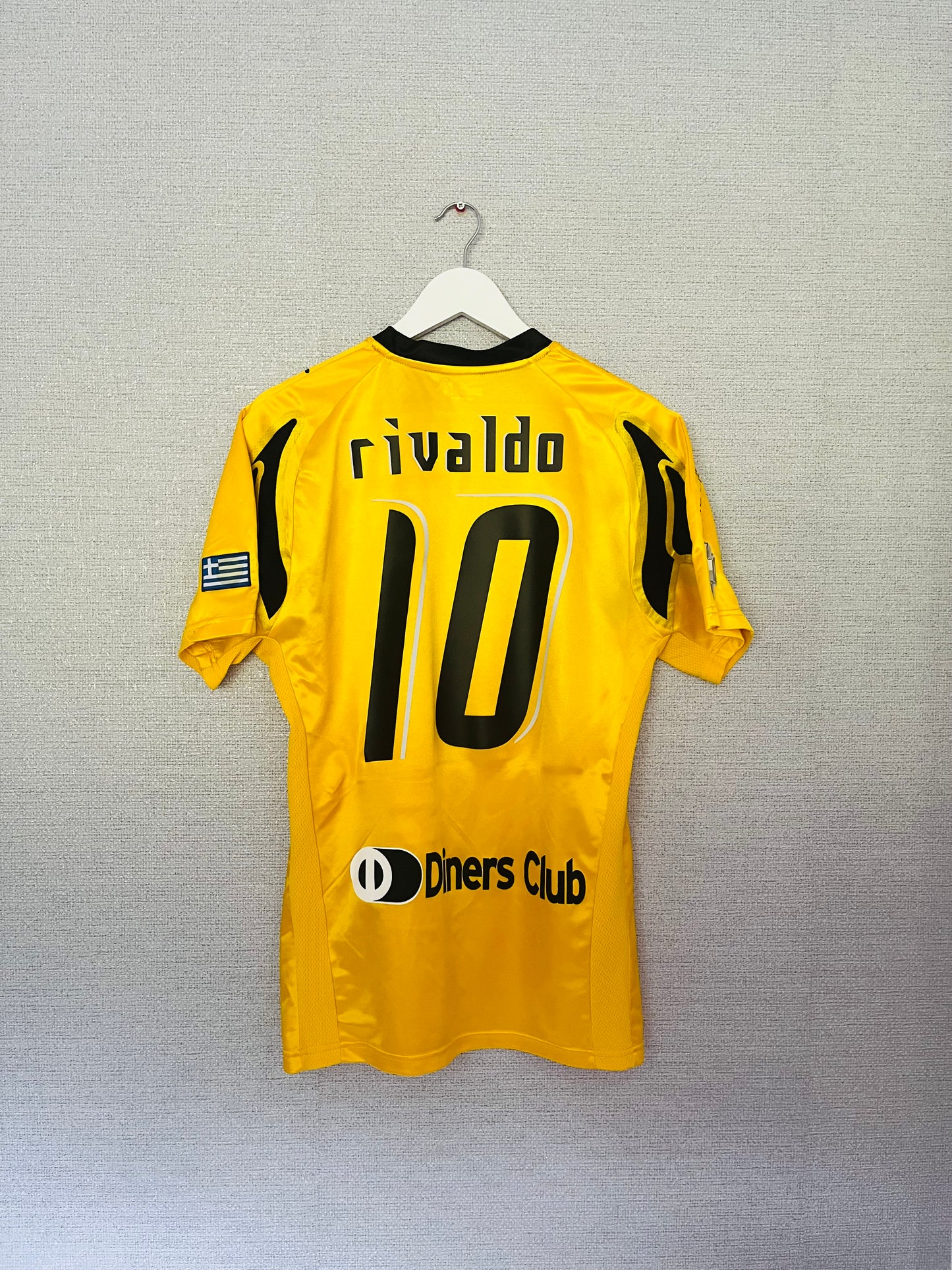 AEK Athens home football shirt
2007/08 Rivaldo Medium