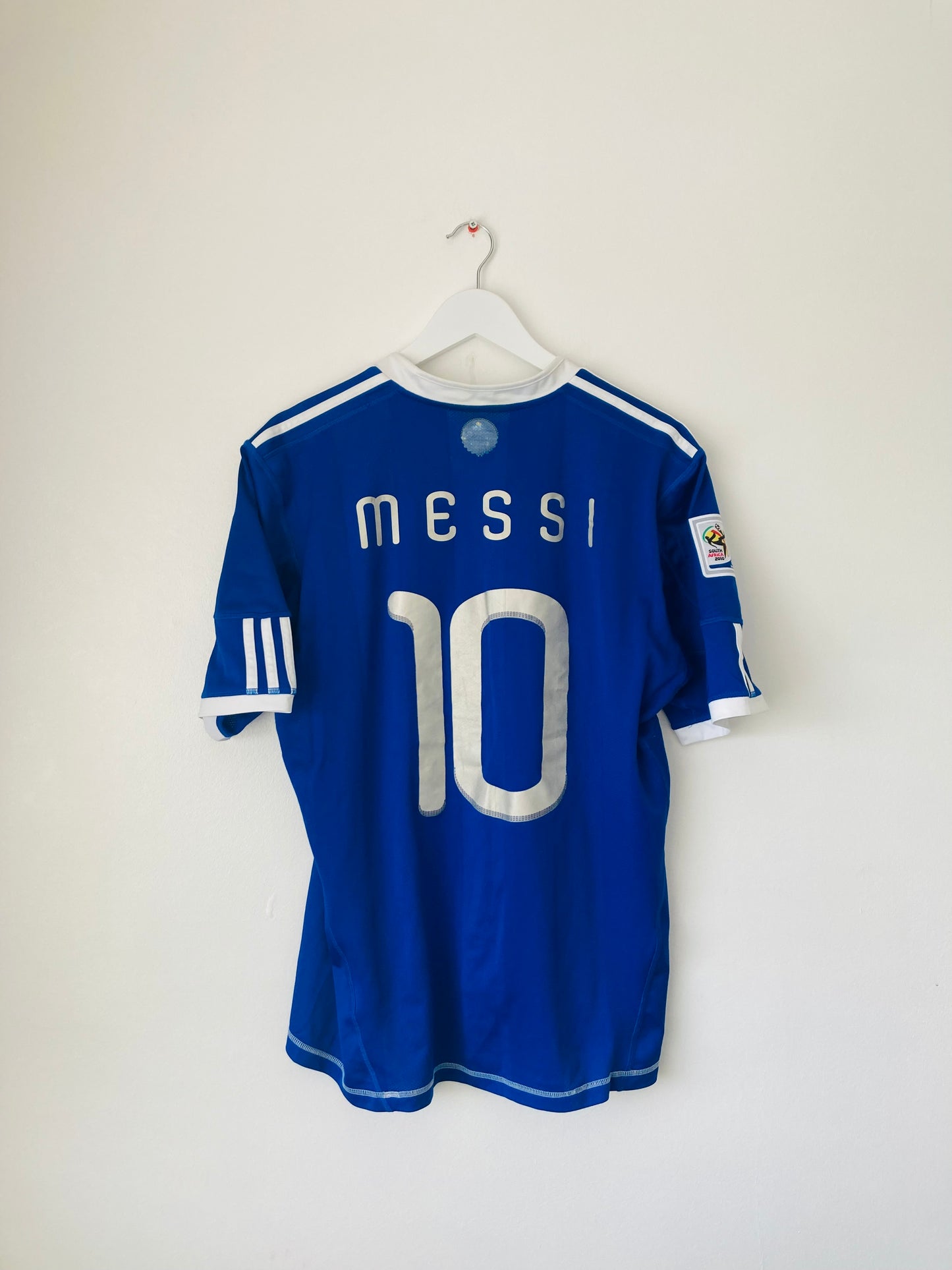 Argentina away football shirt W/C 2010 Messi Medium