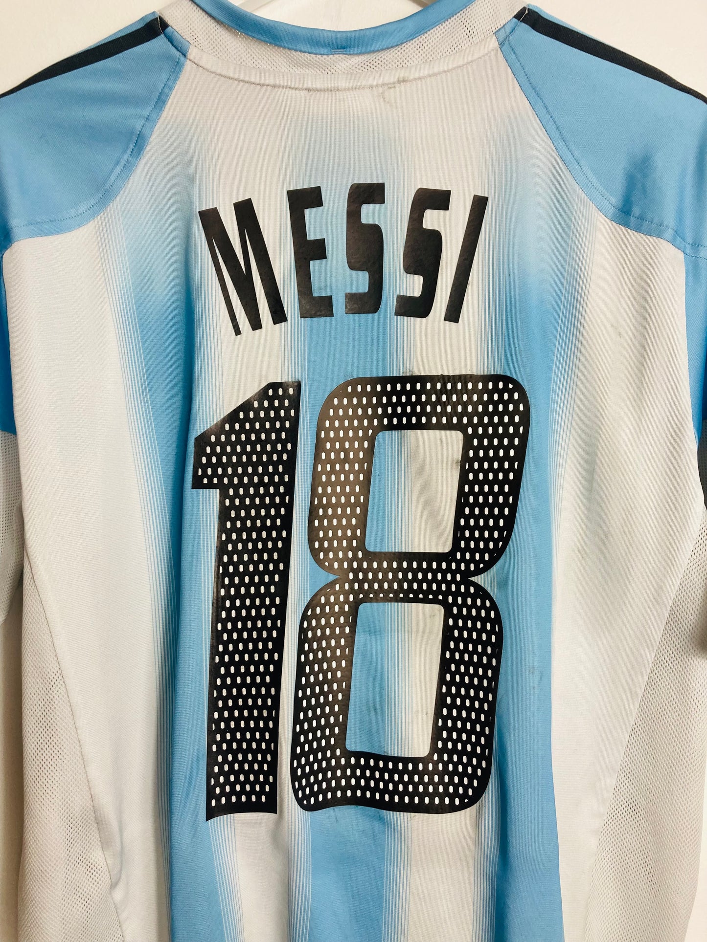Argentina home football shirt 2004/05 Messi Large