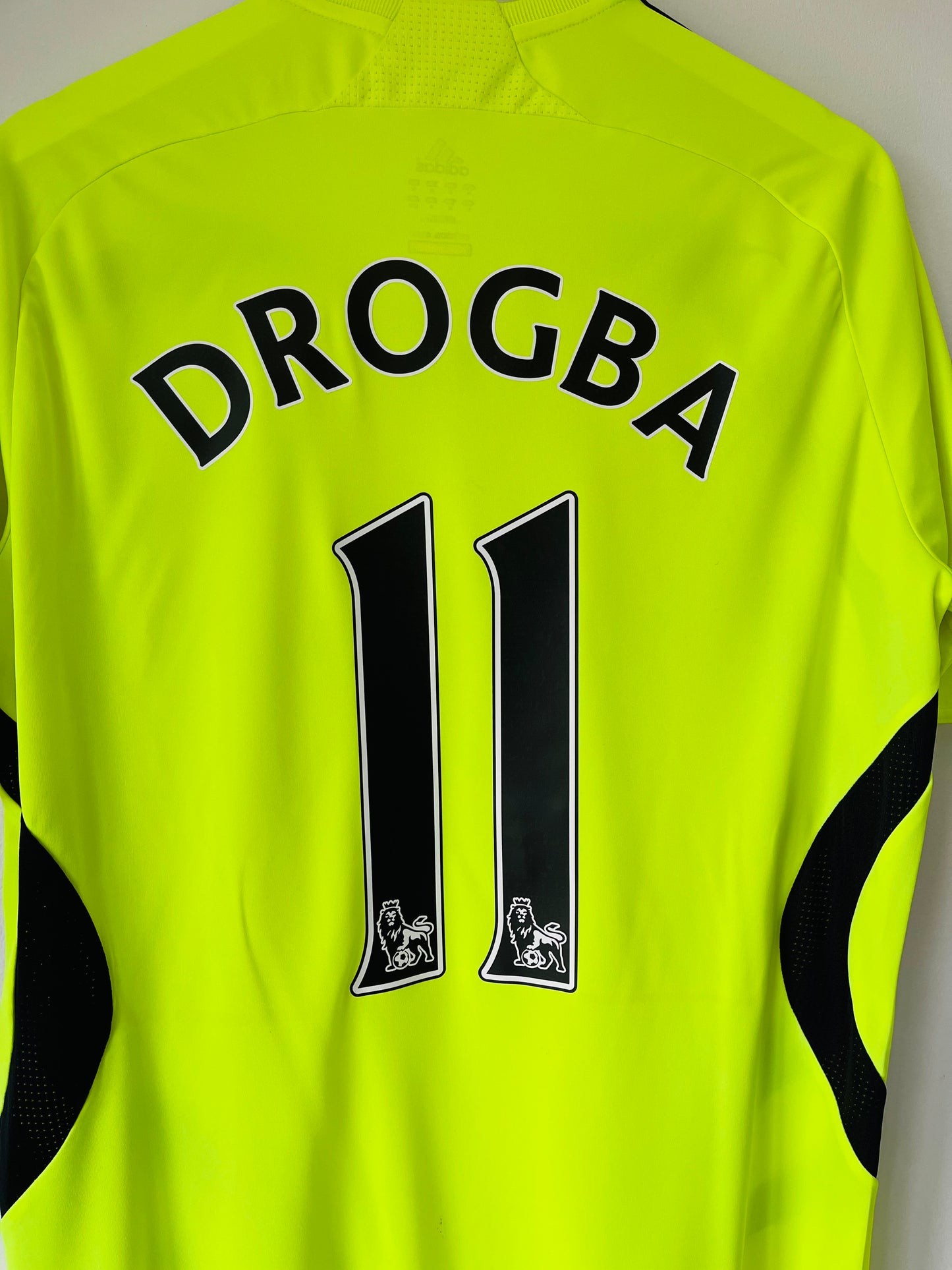 Chelsea away football shirt 2007/08 Drogba Medium