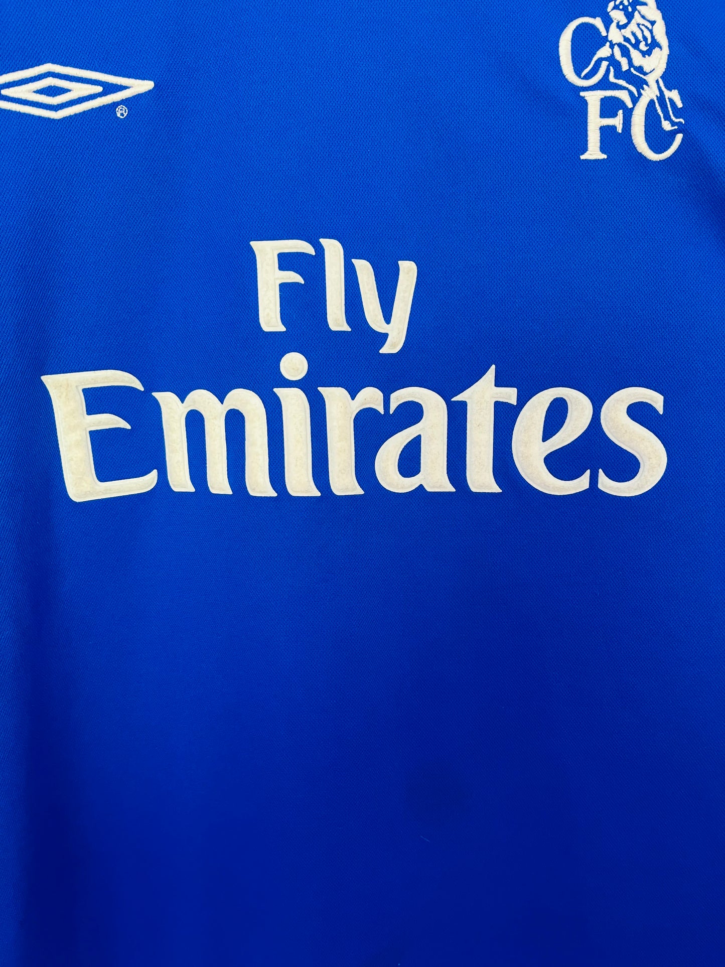 Chelsea home football shirt
2001/03 Zola Large