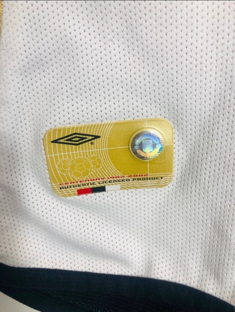 Manchester United away & third football shirt (reversible version)
Beckham XL 2001/02