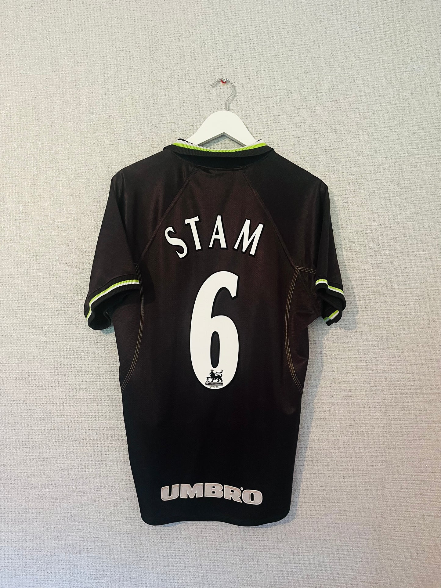 Manchester United third football shirt 1998/99 Stam Medium