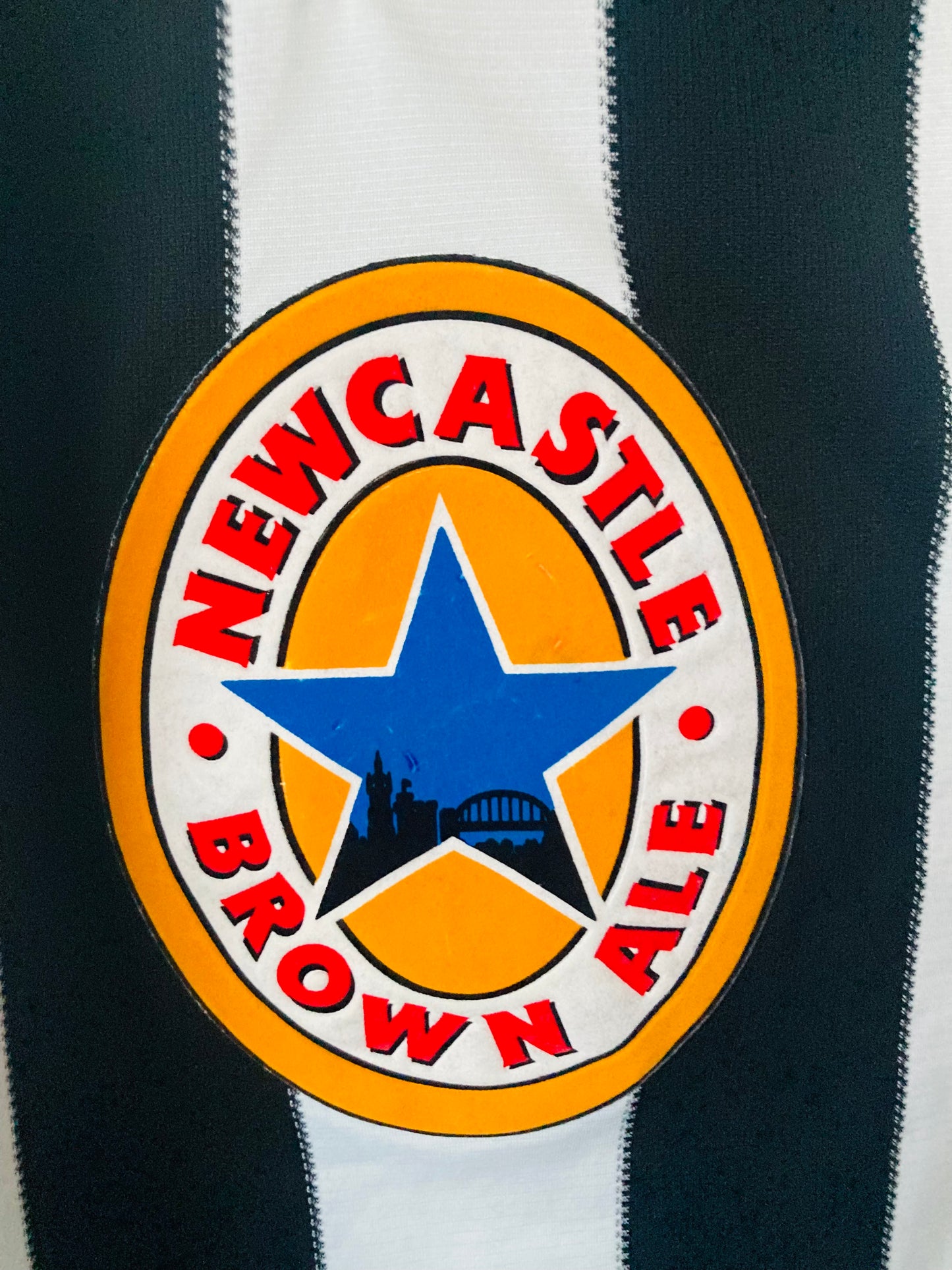 Newcastle United home football shirt 1995/97 Asprilla Medium