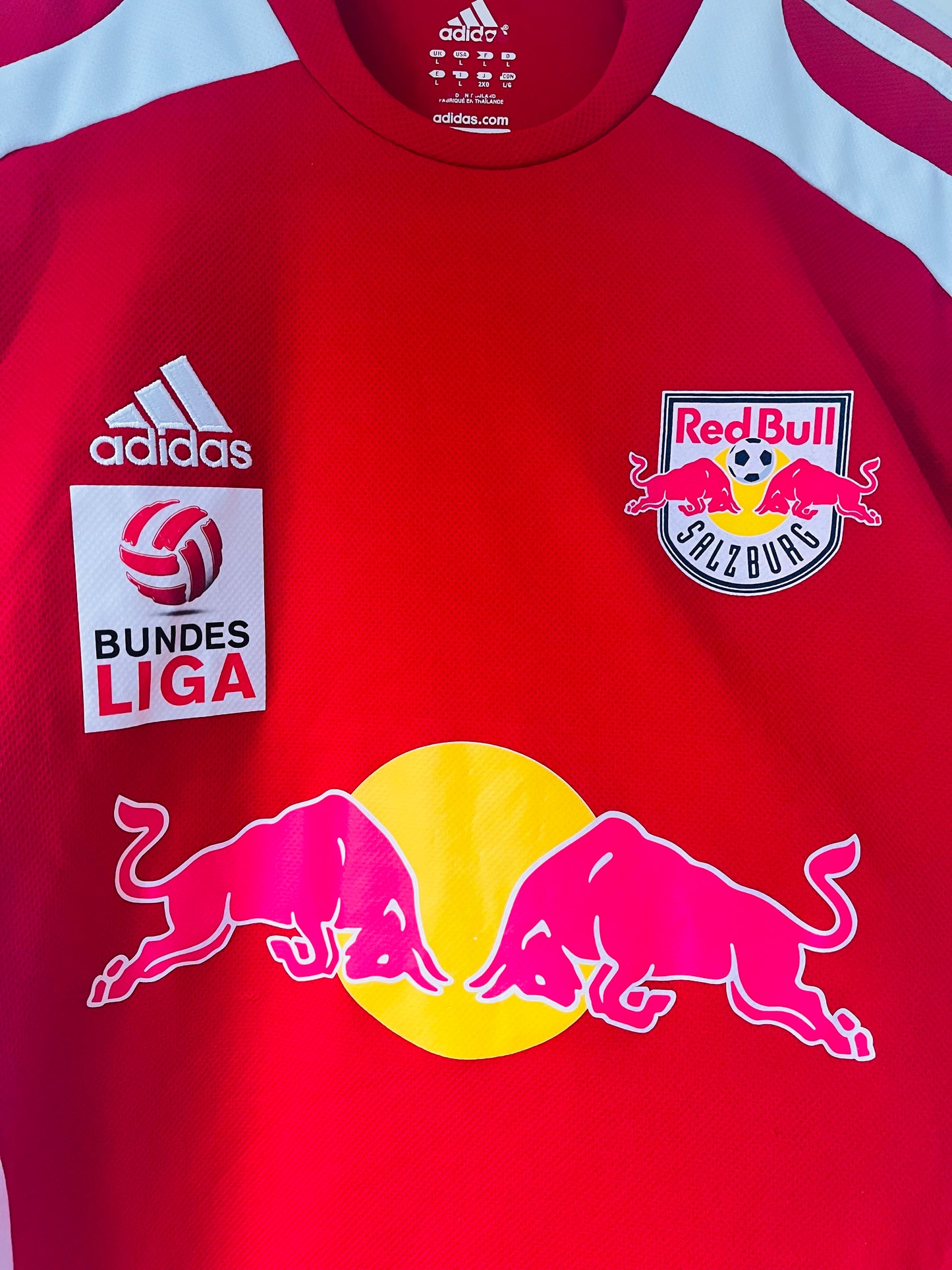 Red Bull Salzburg third football shirt
2010/11 Large