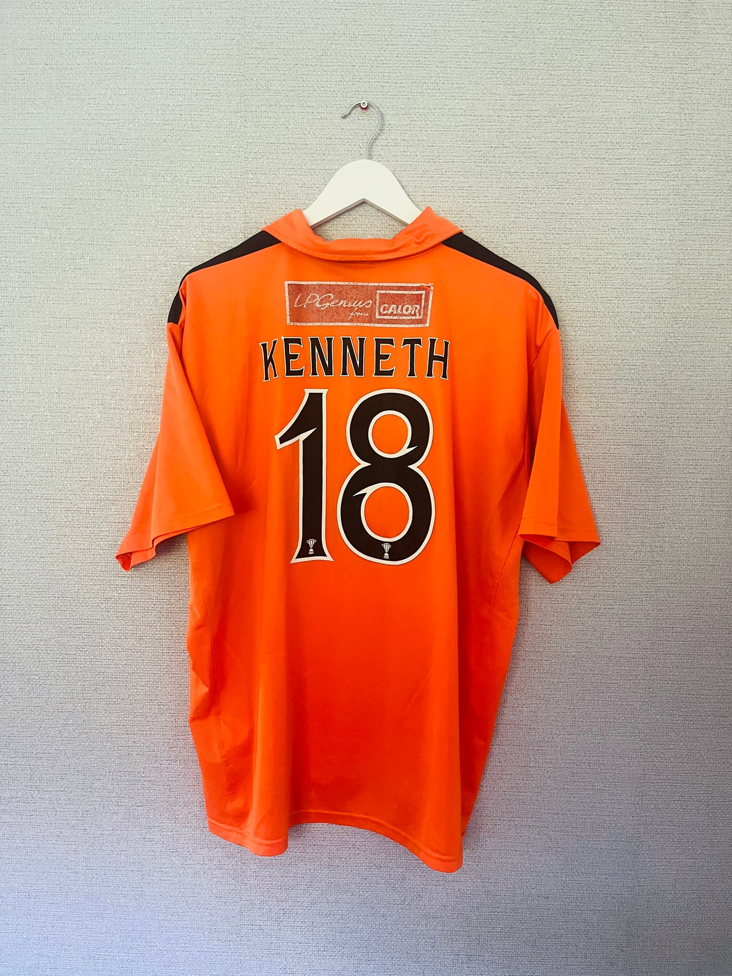 Dundee United home football shirt
2009/10 Kenneth XXL