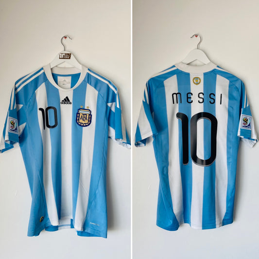 Argentina home football shirt
W/C 2010 Messi Medium