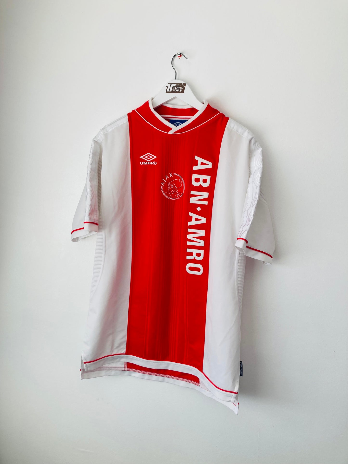 Ajax home football shirt
1999/2000 Laudrup XL