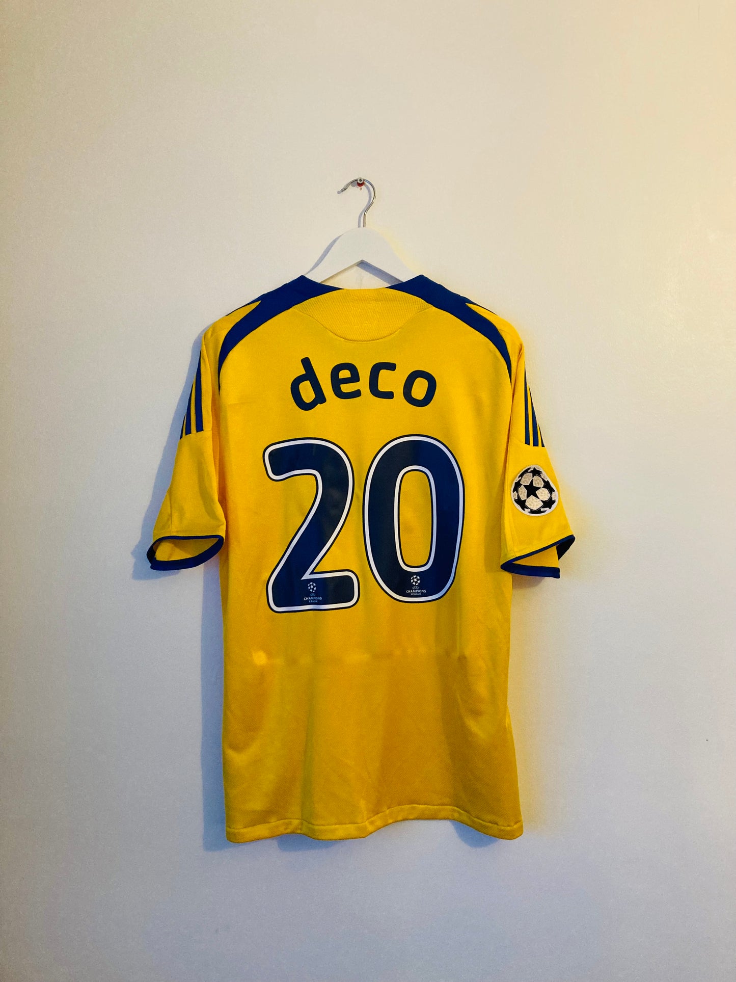 Chelsea third football shirt
2008/09 Deco Large